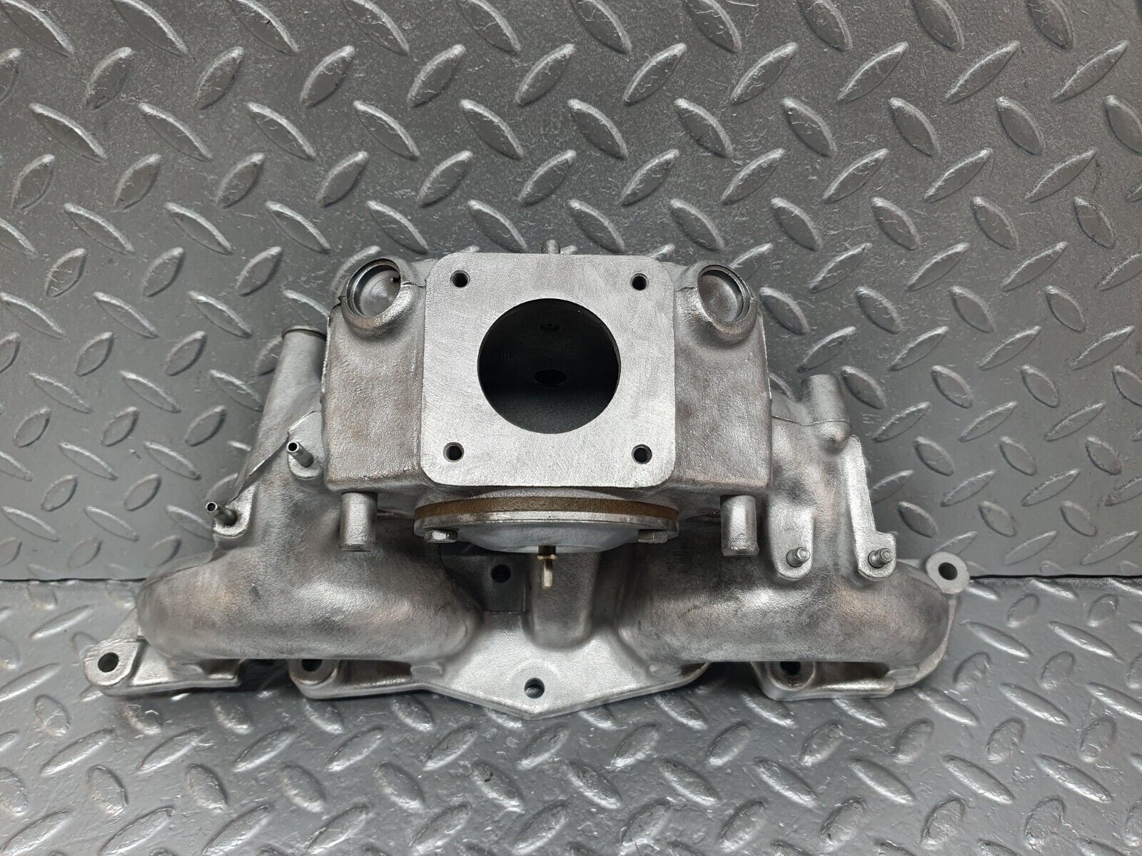 42802 Mercedes-Benz W201 190 2.0L Air Intake Manifold 1021411601 1021411319