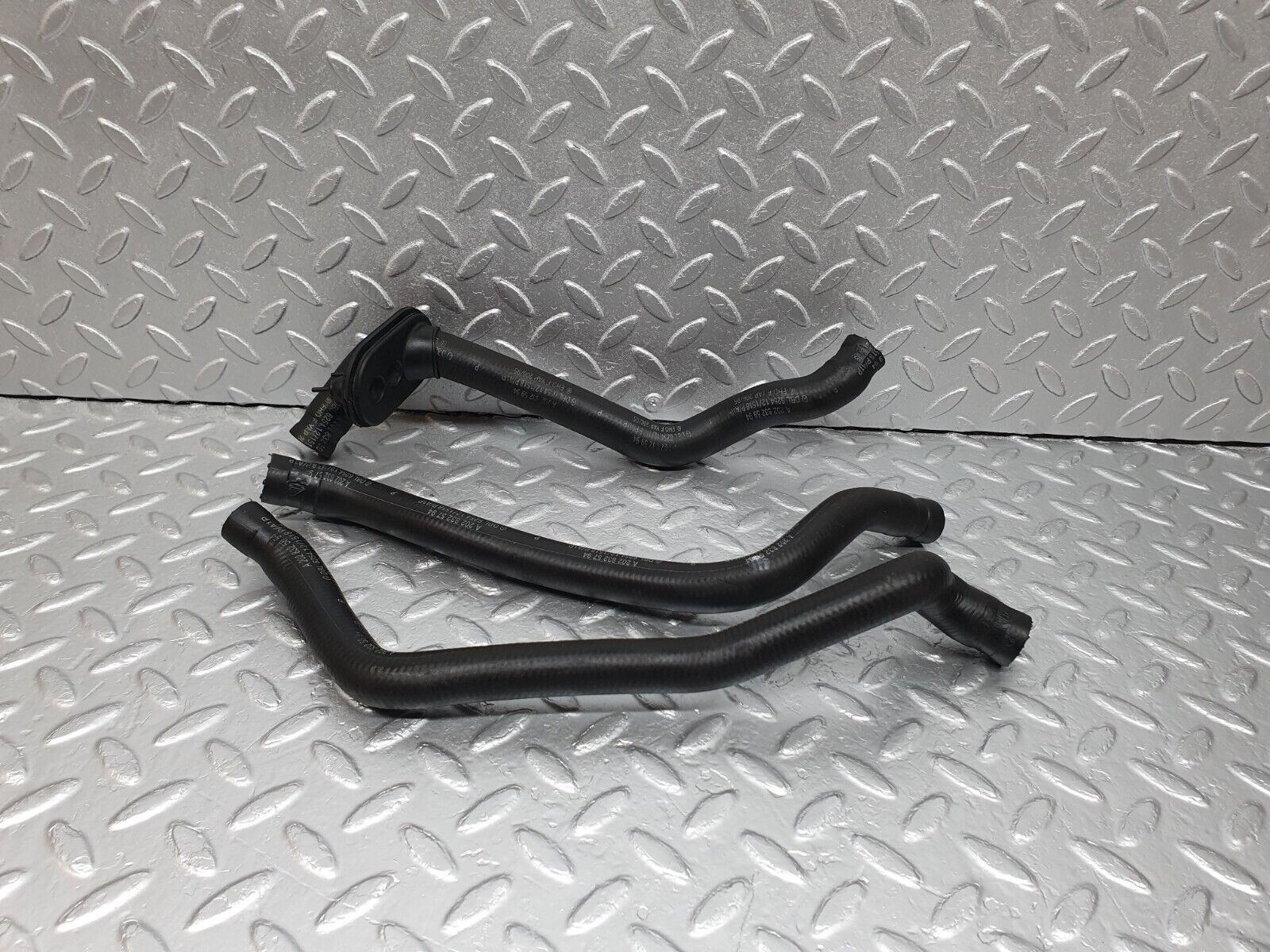 42067 Mercedes-Benz W202 C200 Heater Hose Pipe 2028325994 2028325894 2028325794