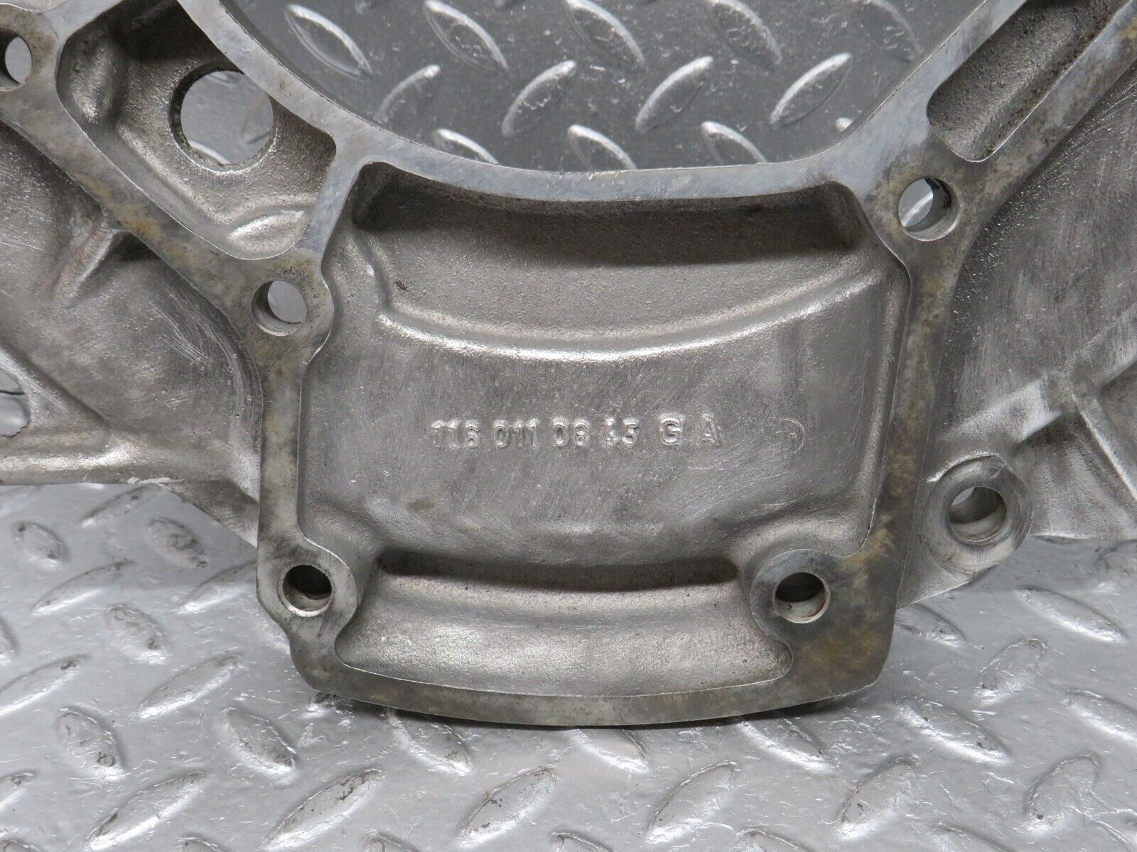 33080 Mercedes-Benz C107 R107 350 V8 Gearbox Flange 1160110845