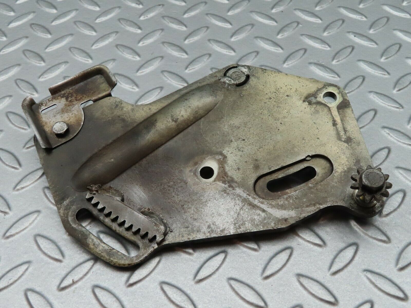 5111 Mercedes-Benz R107 350SL Power Steering Pump Mount Bracket