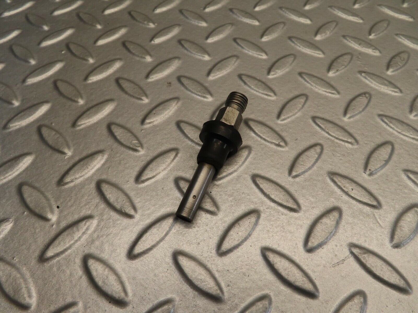 11736 Mercedes-Benz R107 450SL Fuel Injector Bosch