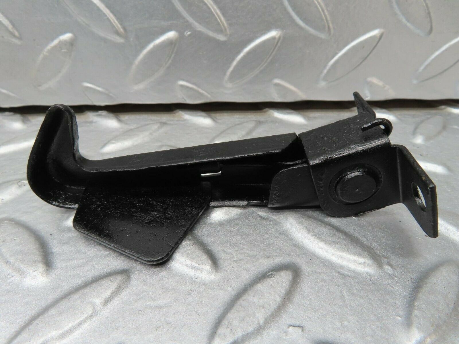 15564 Mercedes-Benz R107 450SL Bonnet Safety Latch