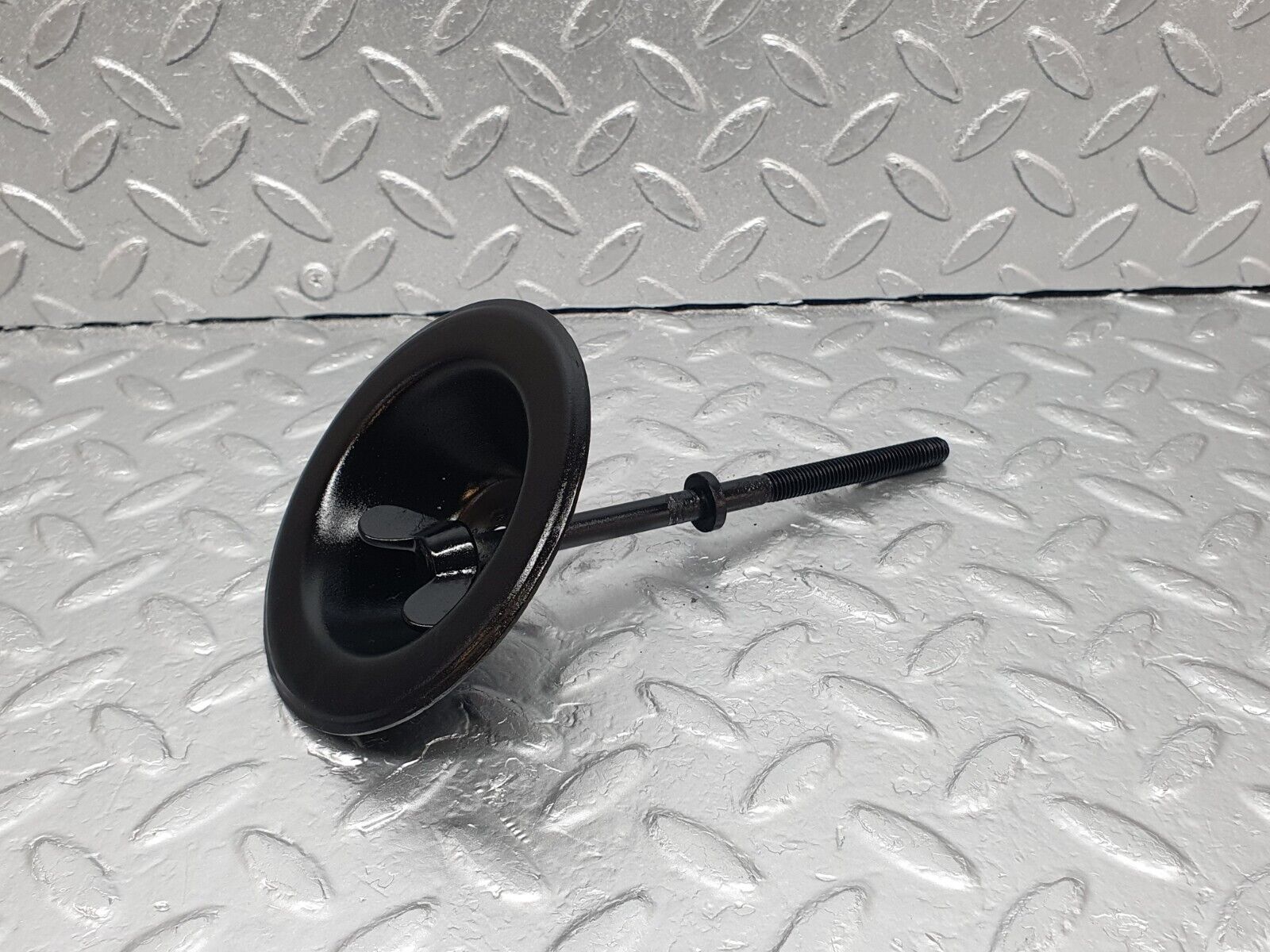 43560 Mercedes-Benz C126 380SEC Coupe Spare Wheel Holder