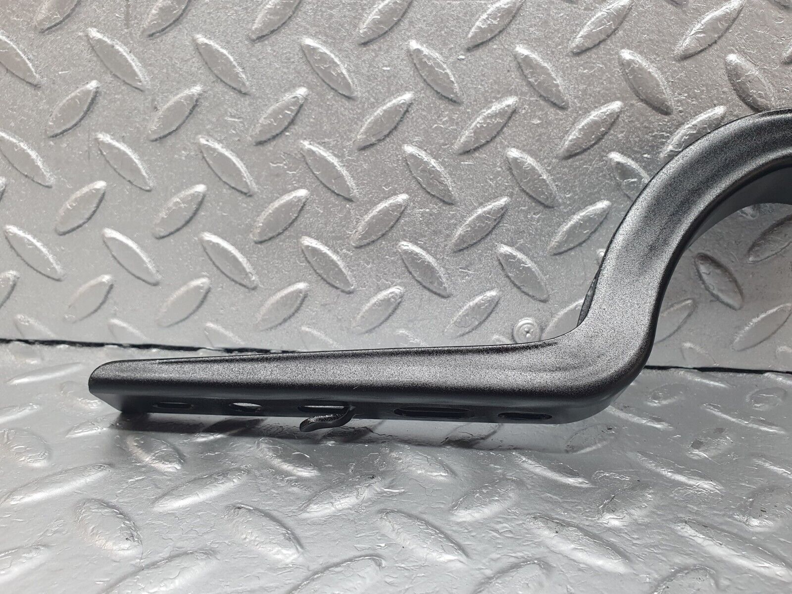 43938 Mercedes-Benz C123 230CE Coupe Trunk Lid Hinge Left Side 1237500187