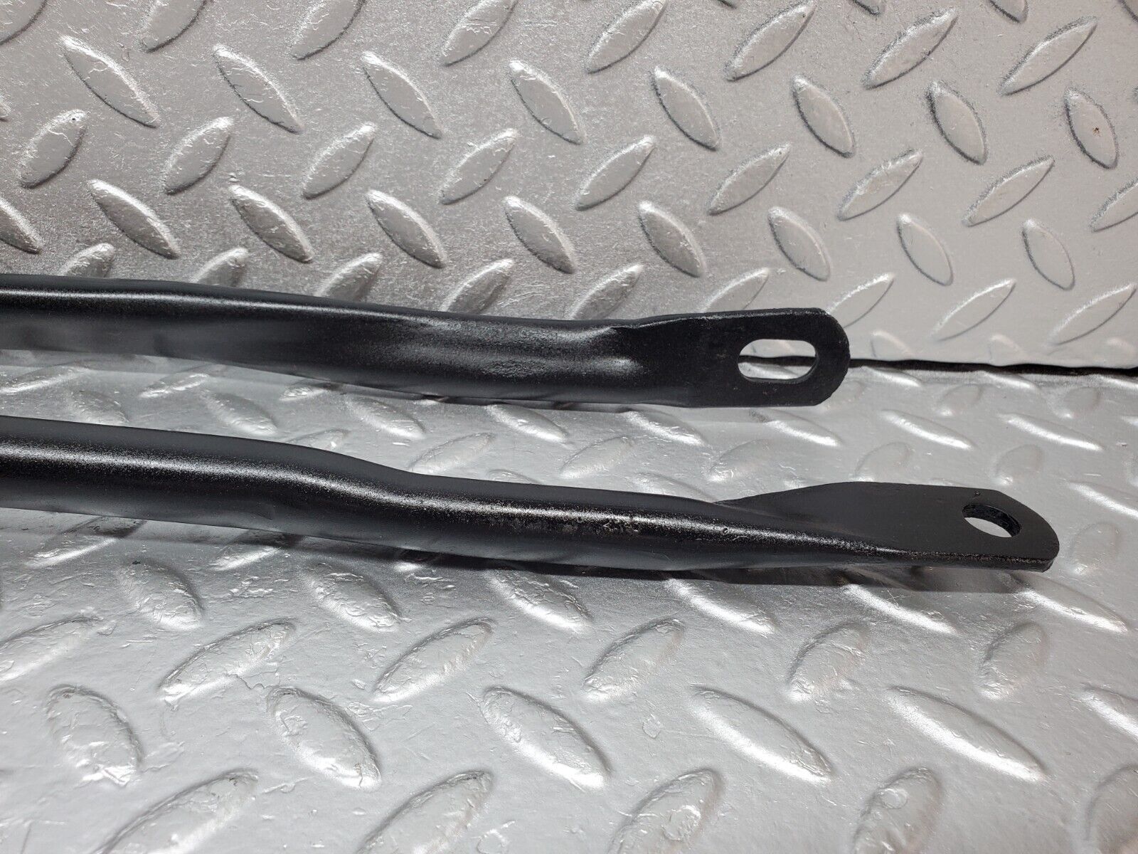 45317 Mercedes-Benz R129 300SL Coupe Rear Suspension Anti Roll Bar Support Bar 2x