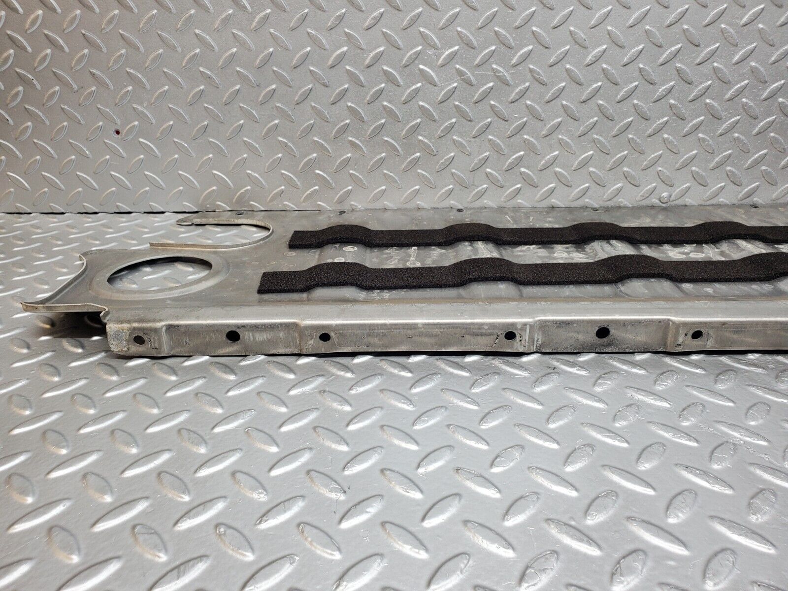 45172 Mercedes-Benz R129 300SL Coupe Fuel Tank Rear Cover