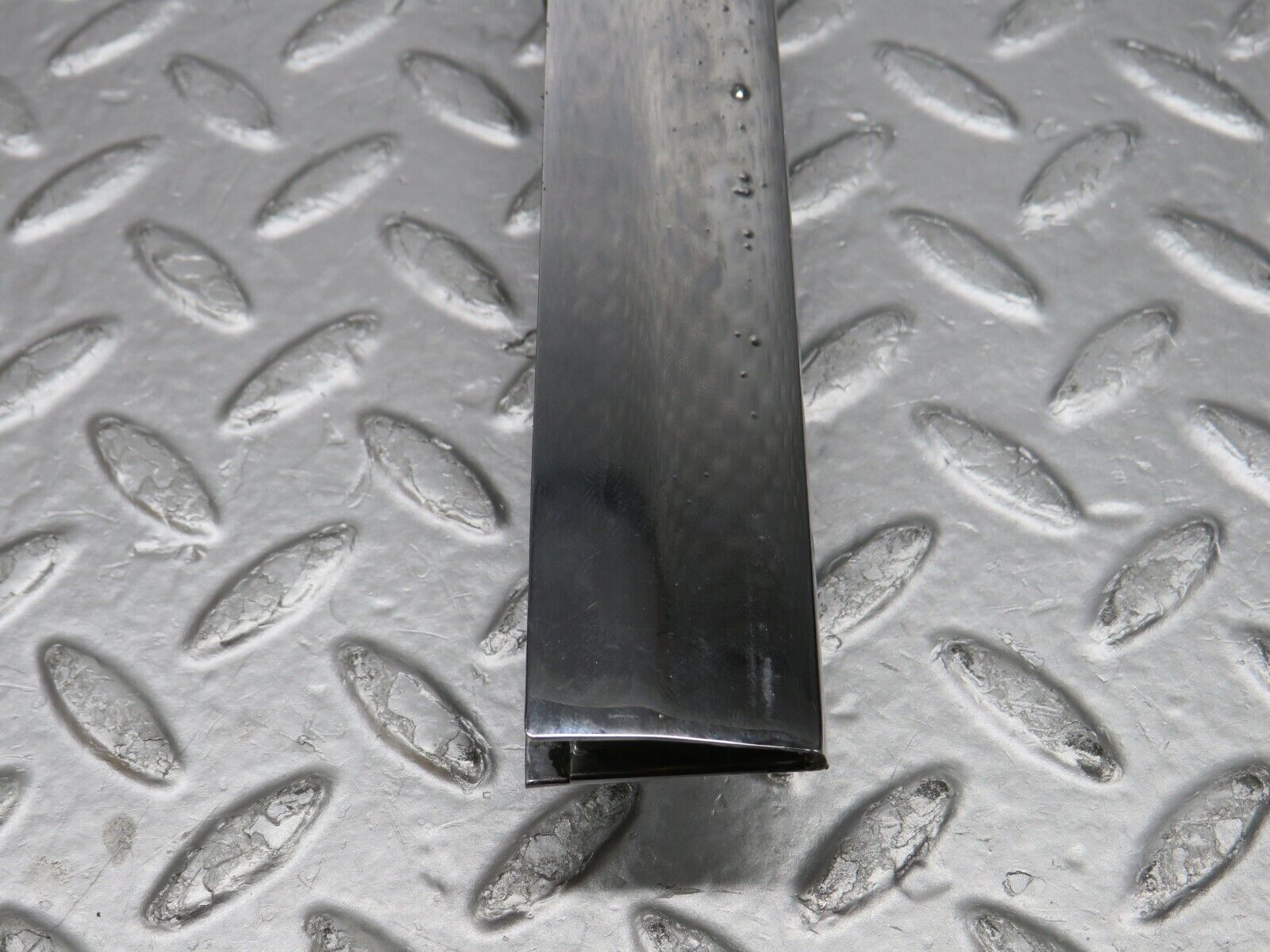 39142 Mercedes-Benz R107 500SL Trunk Chrome Handle Trim