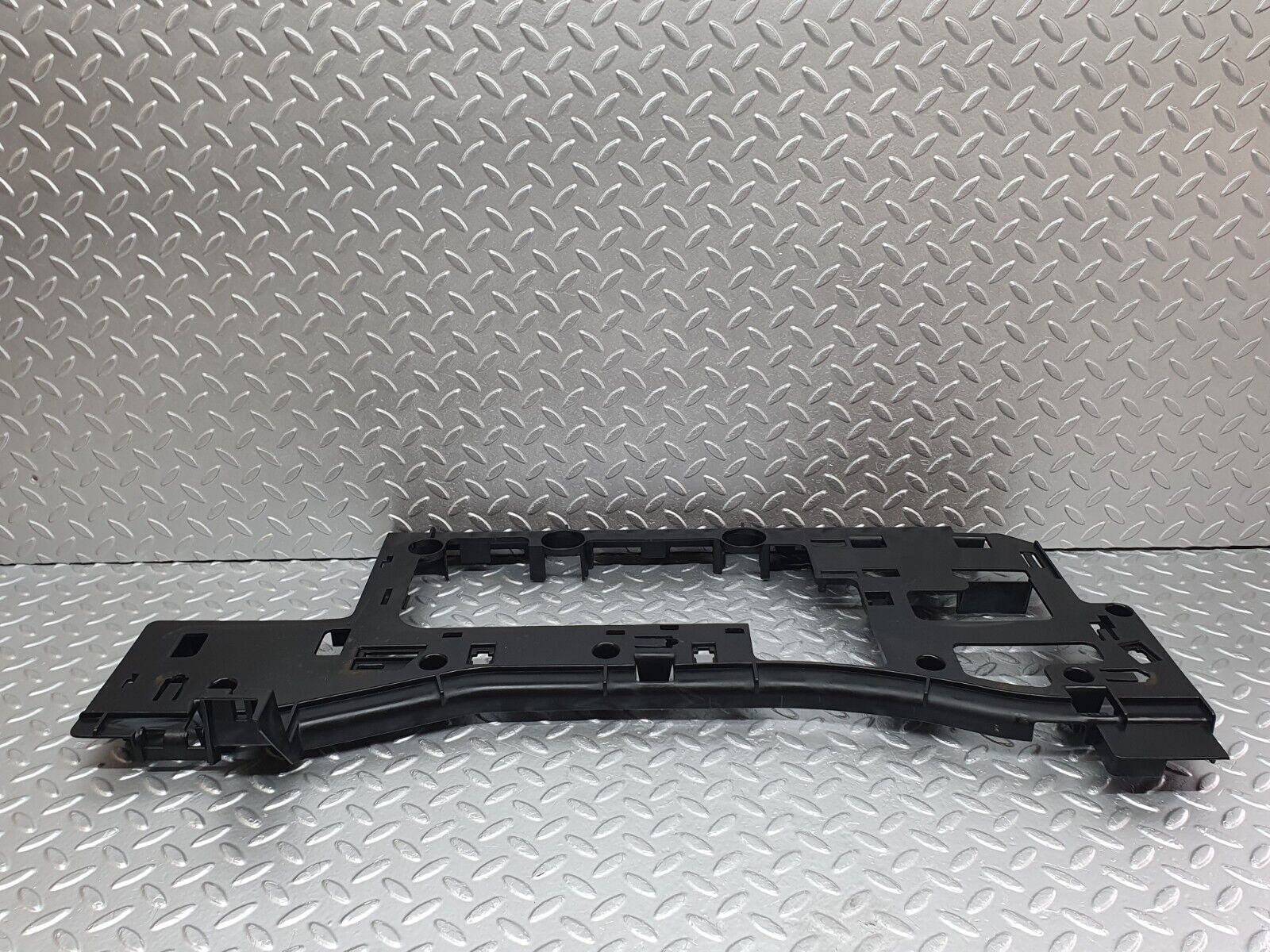 41754 Mercedes-Benz W202 C200 Rear Deck Bracket 2025457740