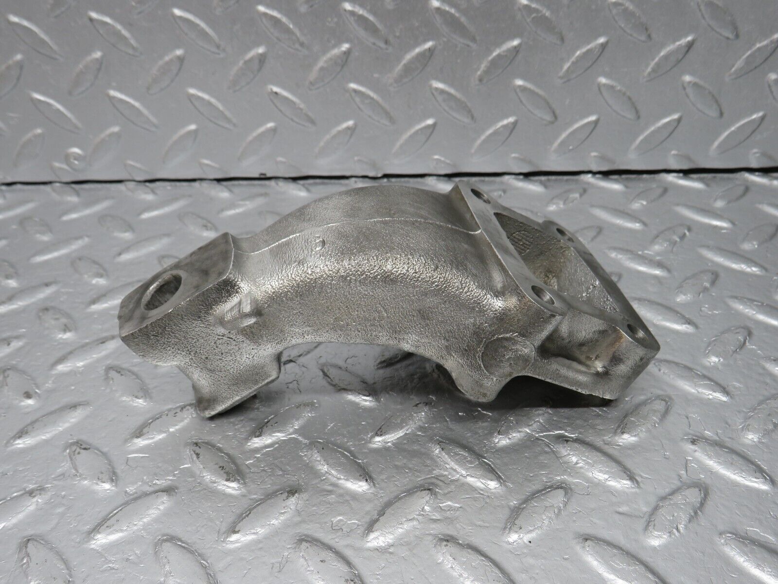 39877 Mercedes-Benz R107 350SL Engine Mount Bracket Left Side 1162234404