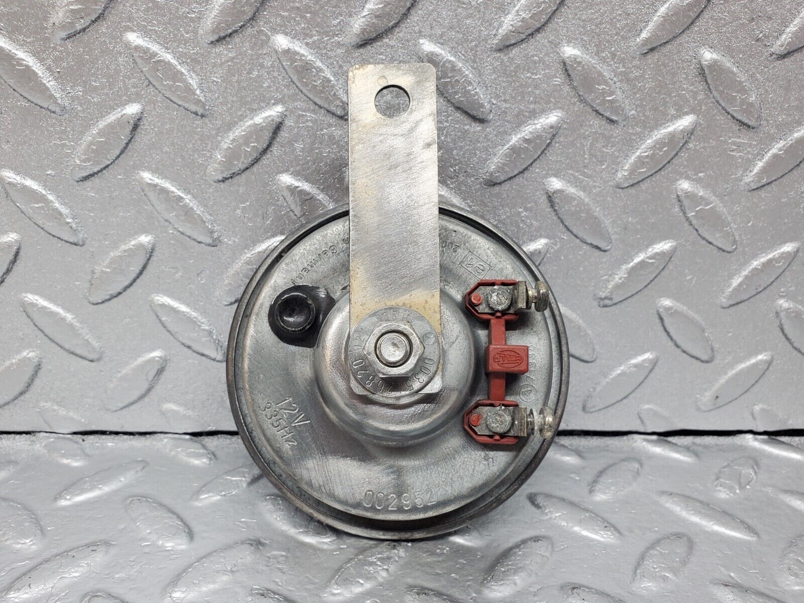 45739 Mercedes-Benz W126 420SE Horn HELLA 002952