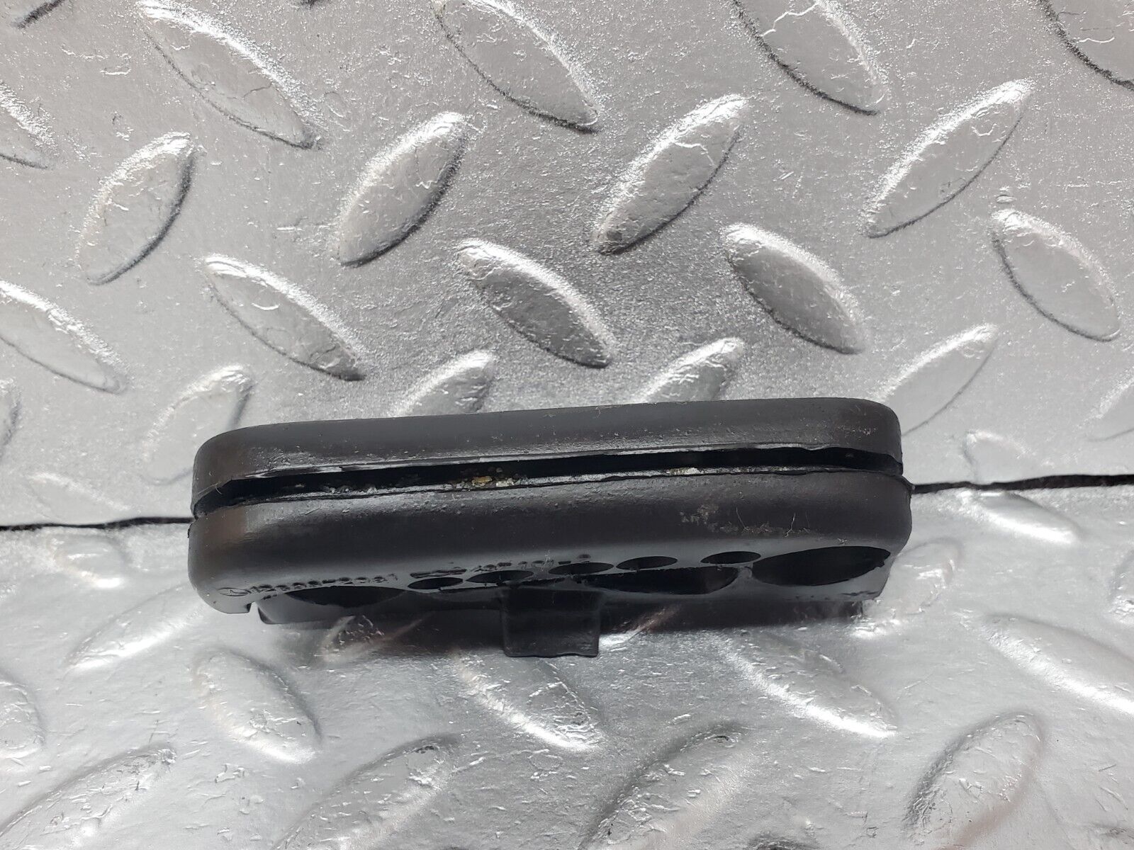 45726 Mercedes-Benz W126 420SE Firewall Grommet Left Side 1269972081