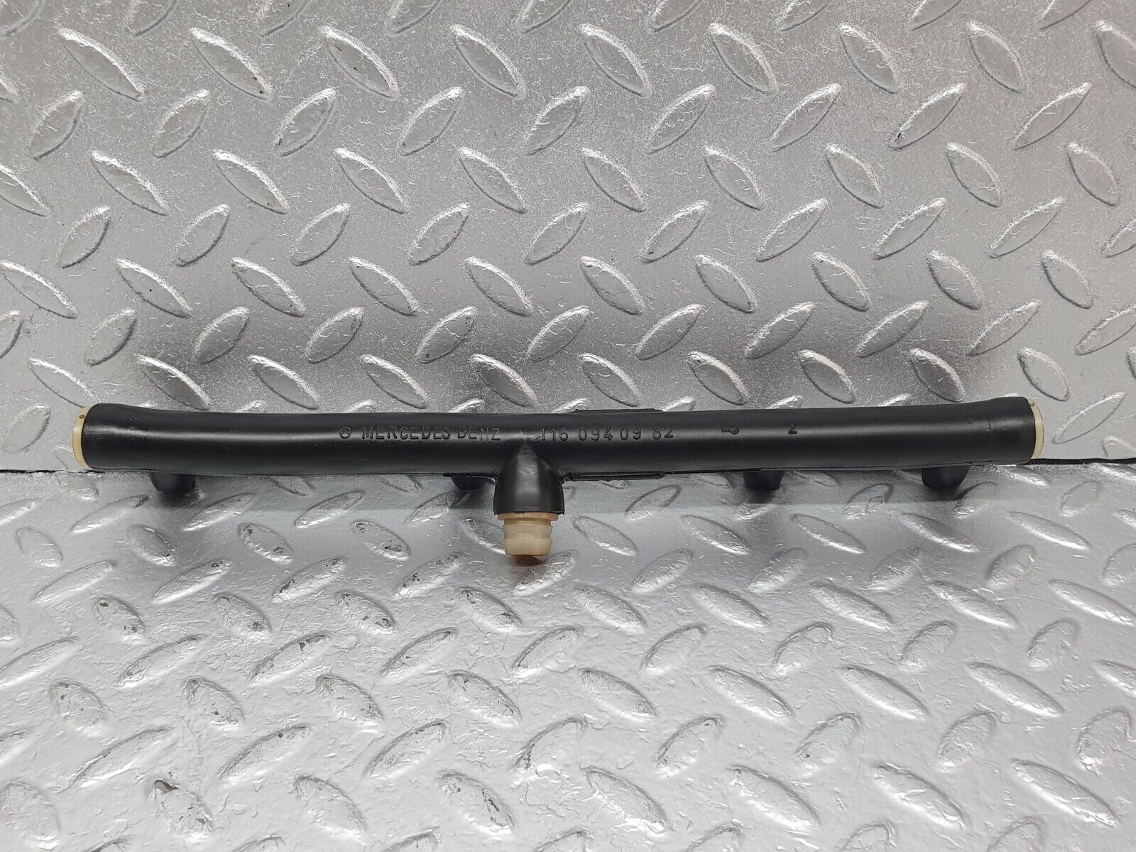 43663 Mercedes-Benz C126 380SEC Coupe Air Intake Breather Hose Pipe 1160940982