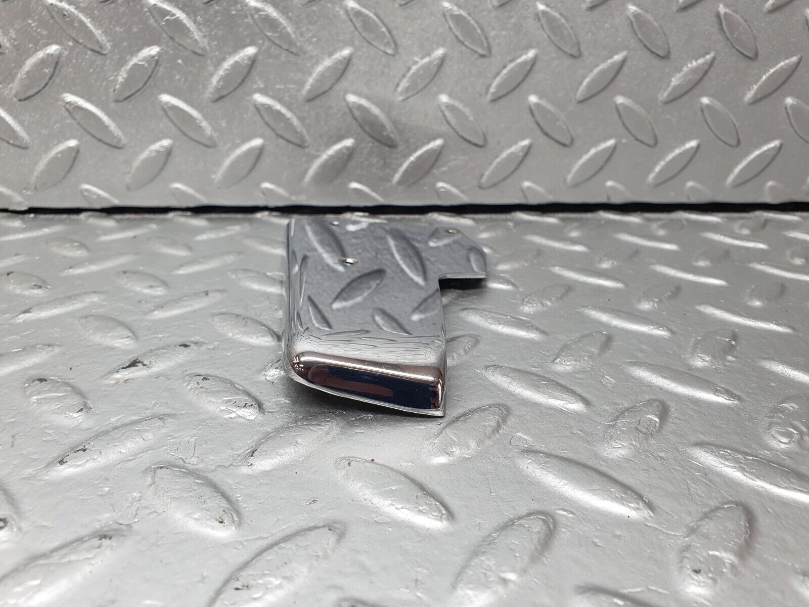 42515 Mercedes-Benz R129 320SL Coupe Left Door Chrome Cover