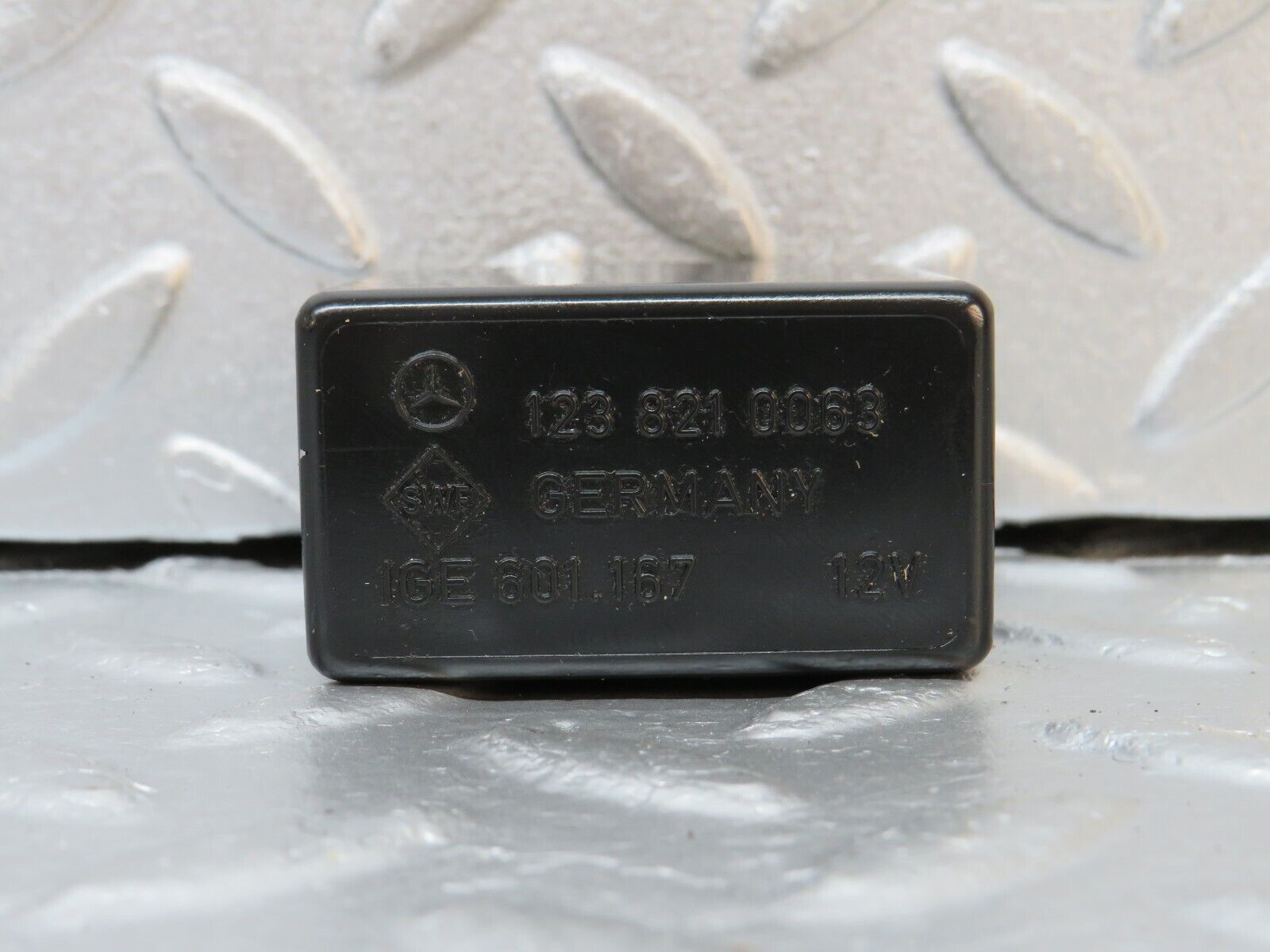 39829 Mercedes-Benz R107 350SL Wiper Control Relay 1238210063