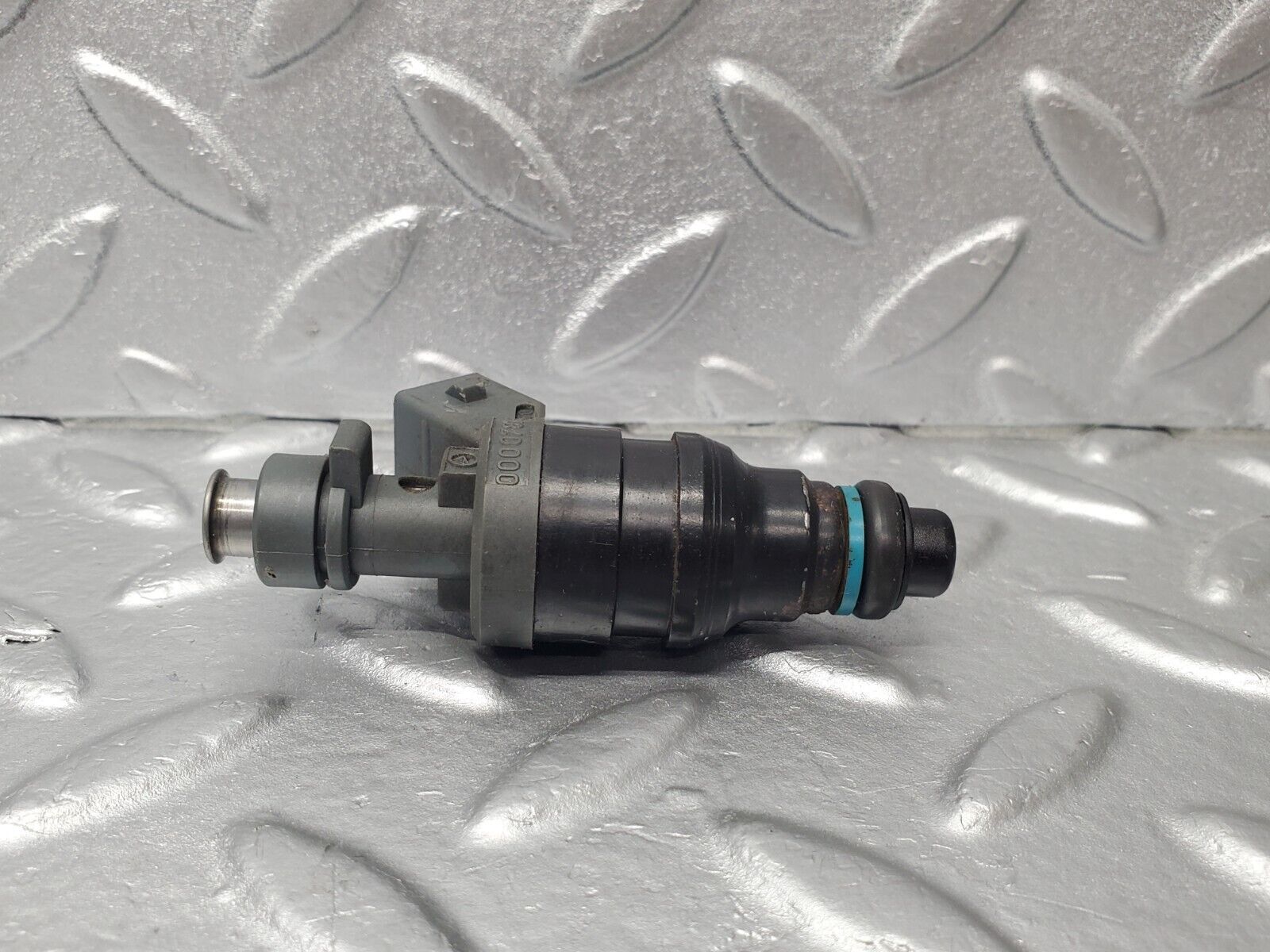 46245 Mercedes-Benz W124 280E Fuel Injector Bosch 0280155209 0000787323