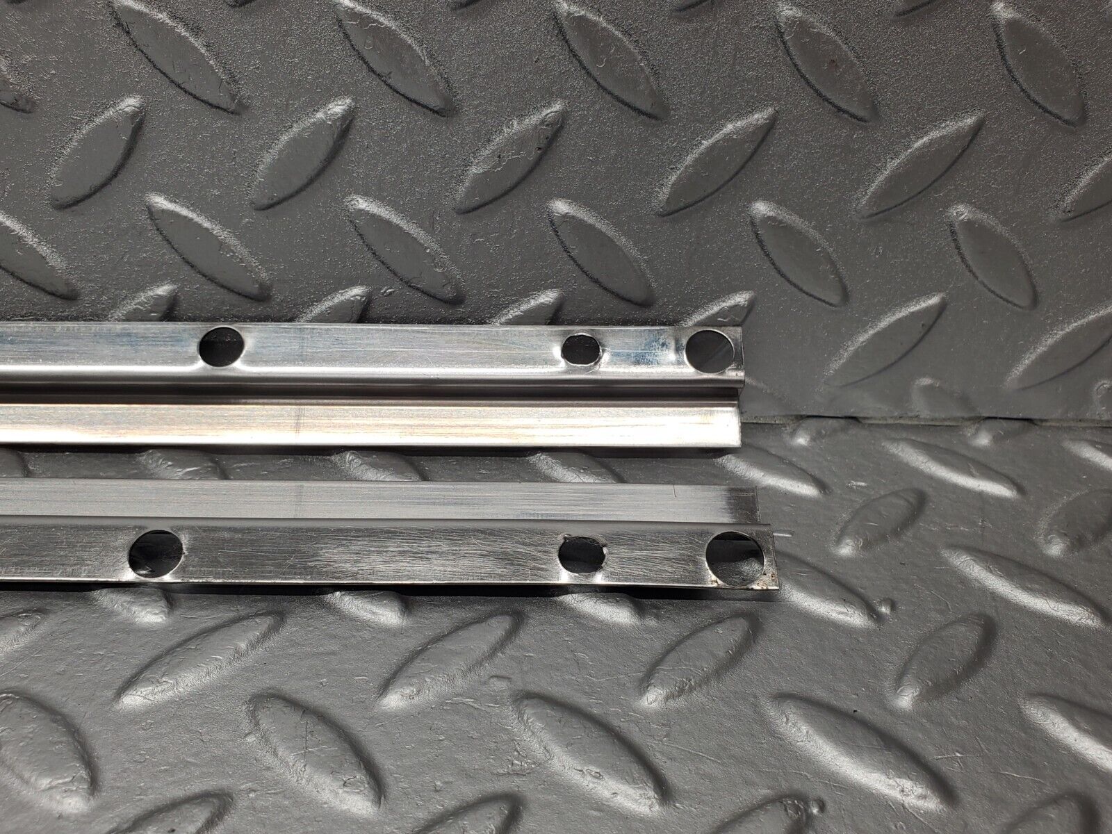 46677 Mercedes-Benz C123 280CE Coupe Sunroof Chrome Trim