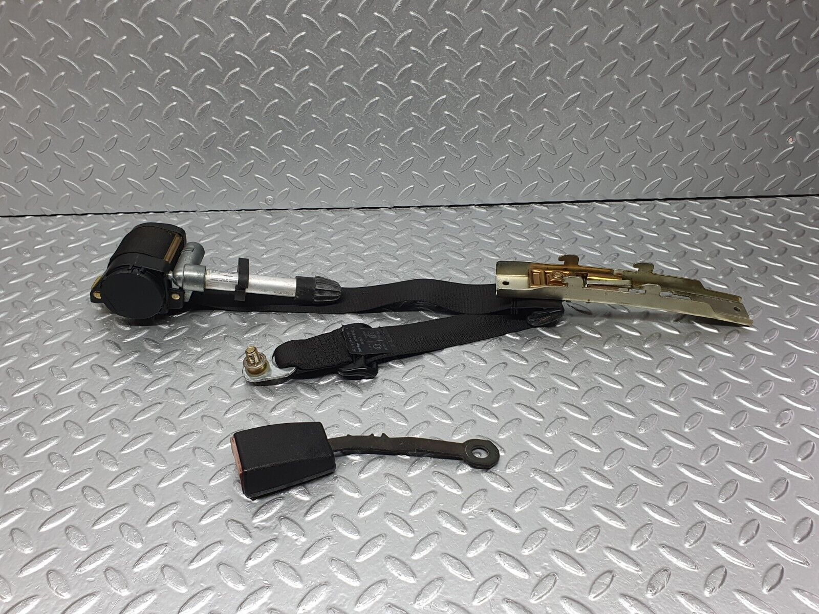 41695 Mercedes-Benz W124 200E Front Left Seat Belt With Buckle 1248603985 1268580011 1248600169