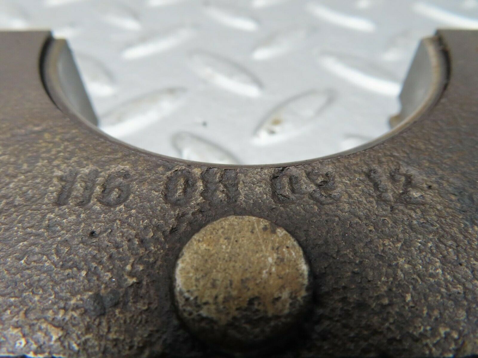 15707 Mercedes-Benz R107 450SL Crankshaft Bearing Holder Block 1160110312