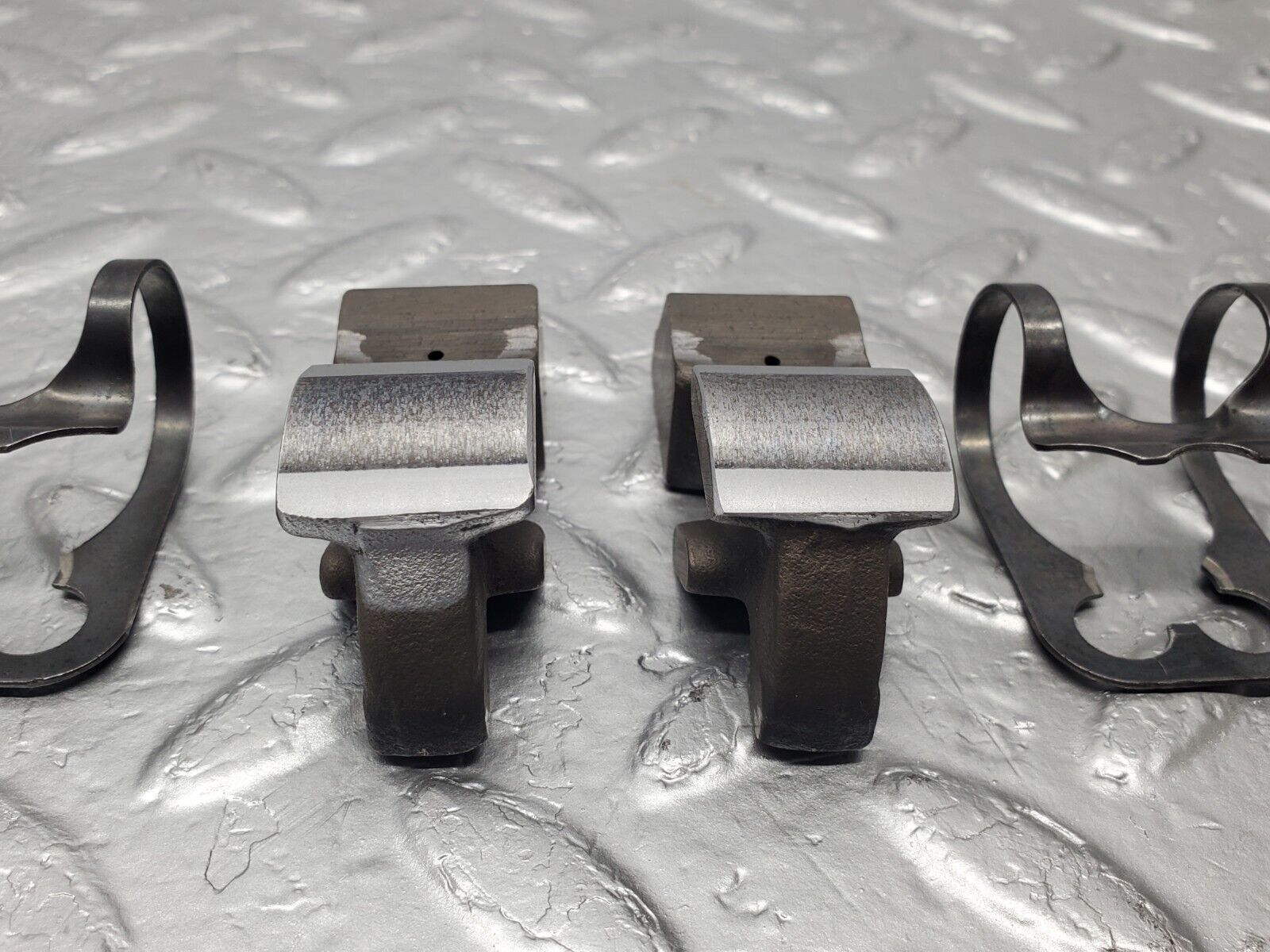 46610 Mercedes-Benz C123 280CE Coupe Valve Rocker Arm With Spring And Tappet