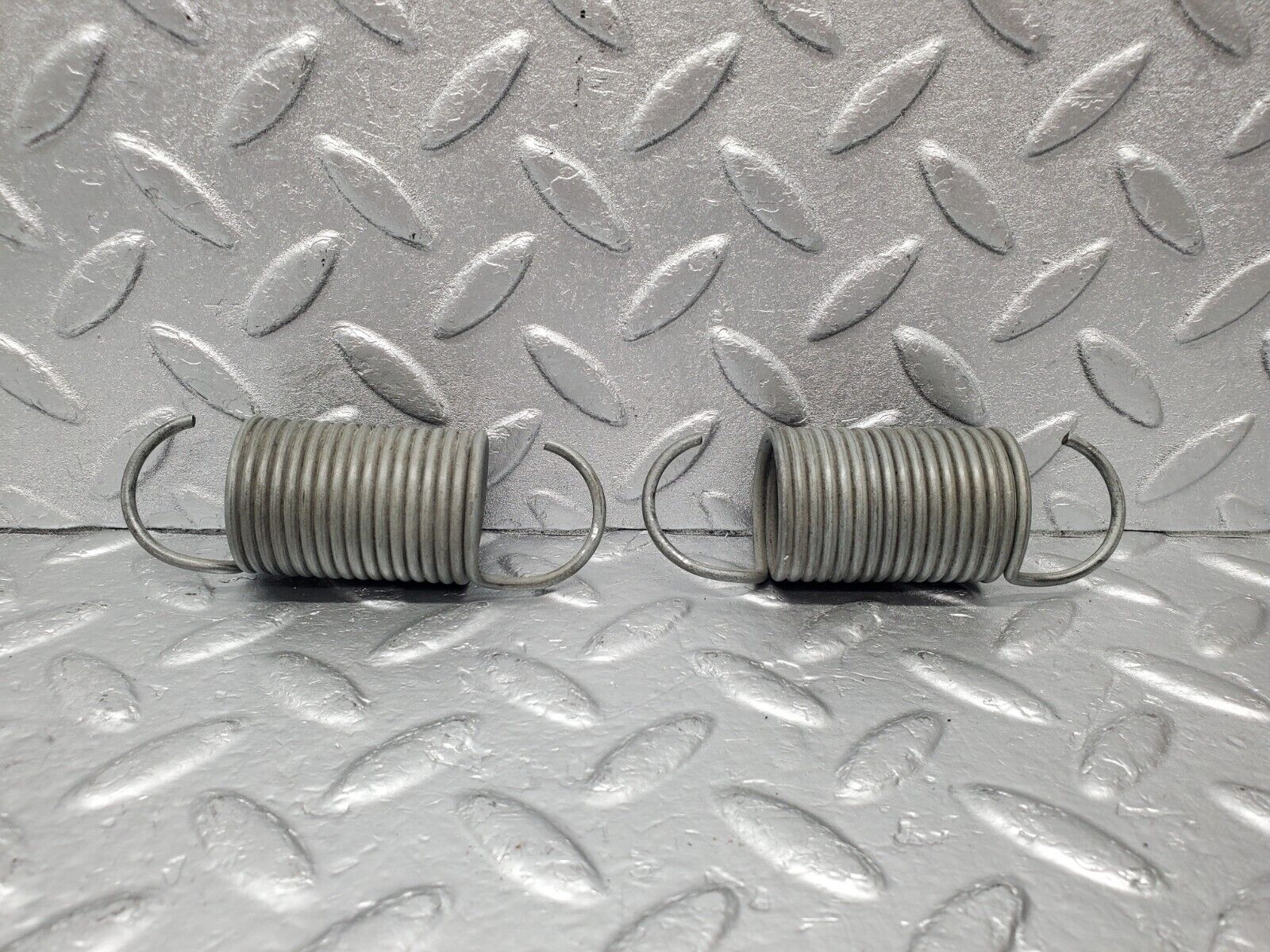 46655 Mercedes-Benz C123 280CE Coupe Front Seat Adjustment Spring Pair