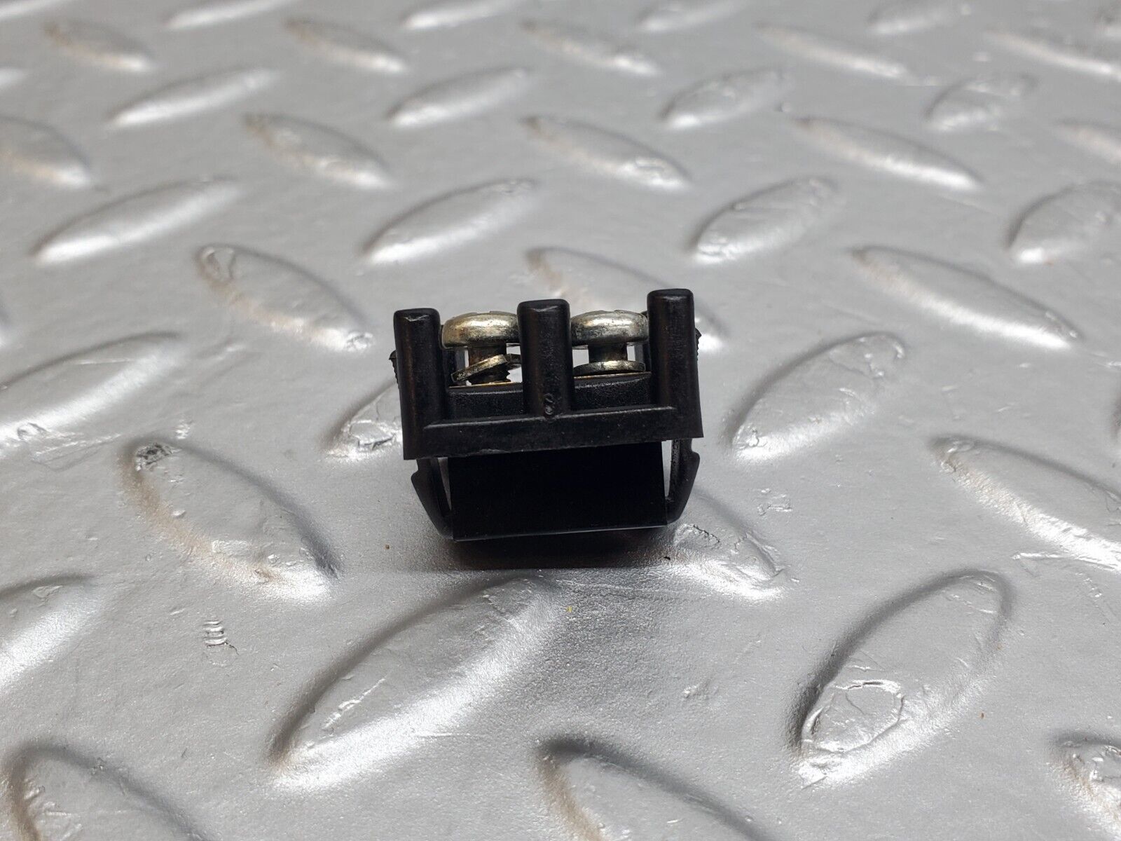 44719 Mercedes-Benz W124 220E Wiring Cable Junction 0005400269