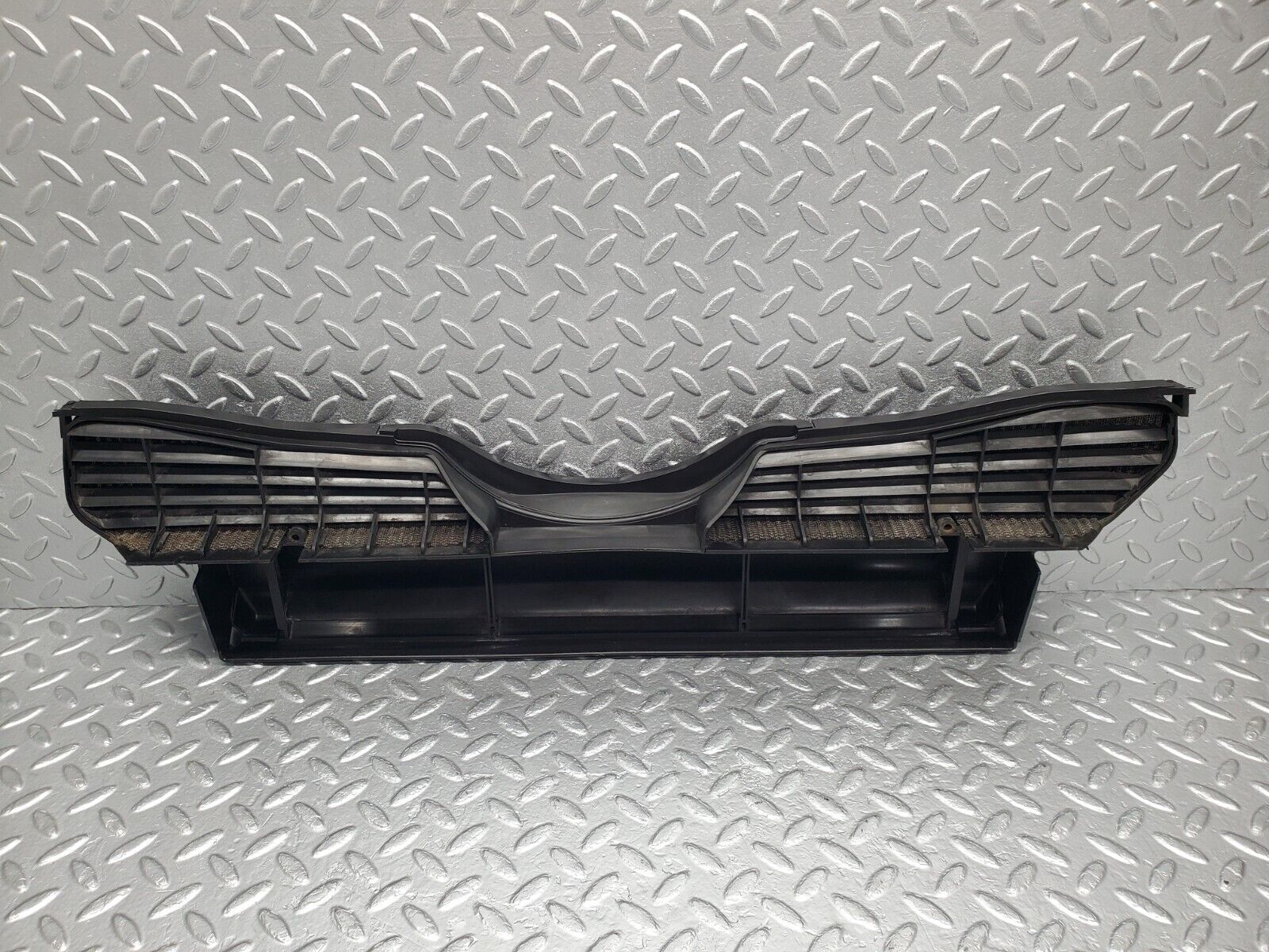 46887 Mercedes-Benz R129 320SL Coupe Cabin Filter Housing 1298300053