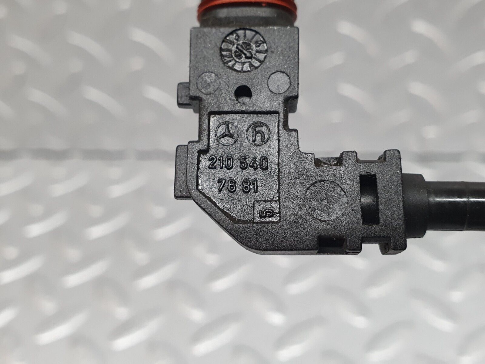 42117 Mercedes-Benz W202 C200 ABS Sensor Speed Sensor Right Side 2025402417