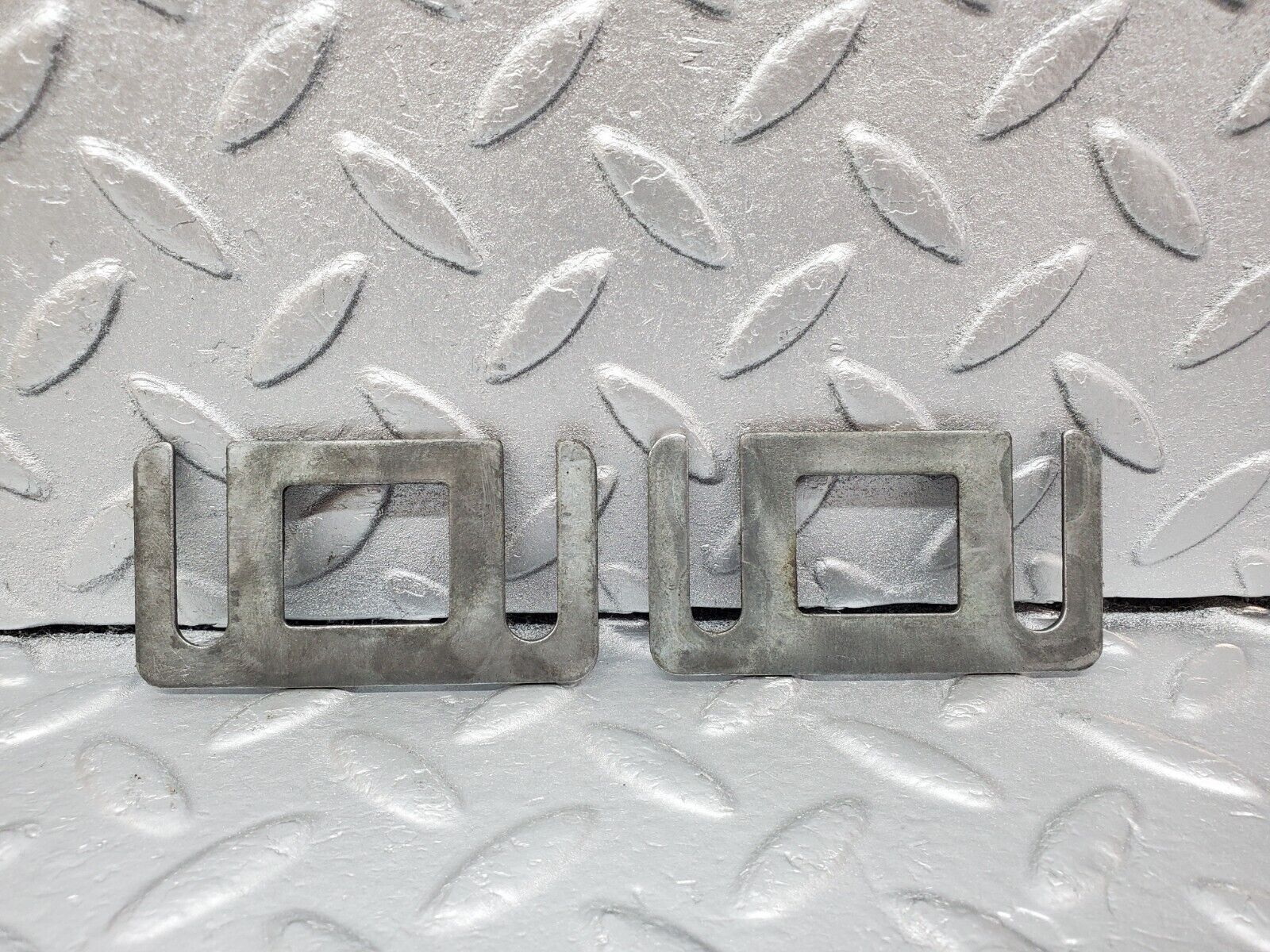 45631 Mercedes-Benz W126 420SE Right Door Lock Latch