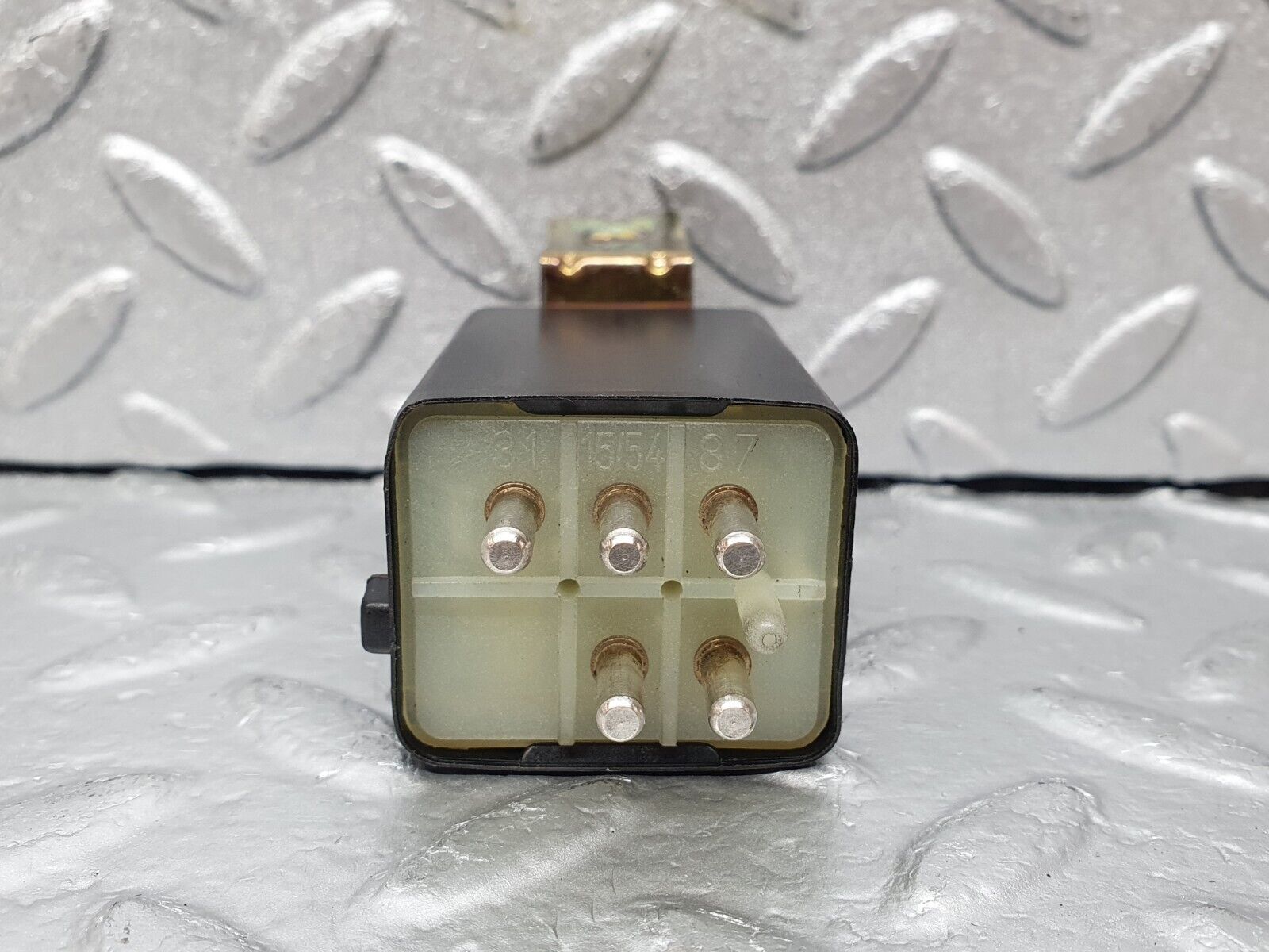 44073 Mercedes-Benz C123 230CE Coupe Rear Heated Window Relay 1078200010