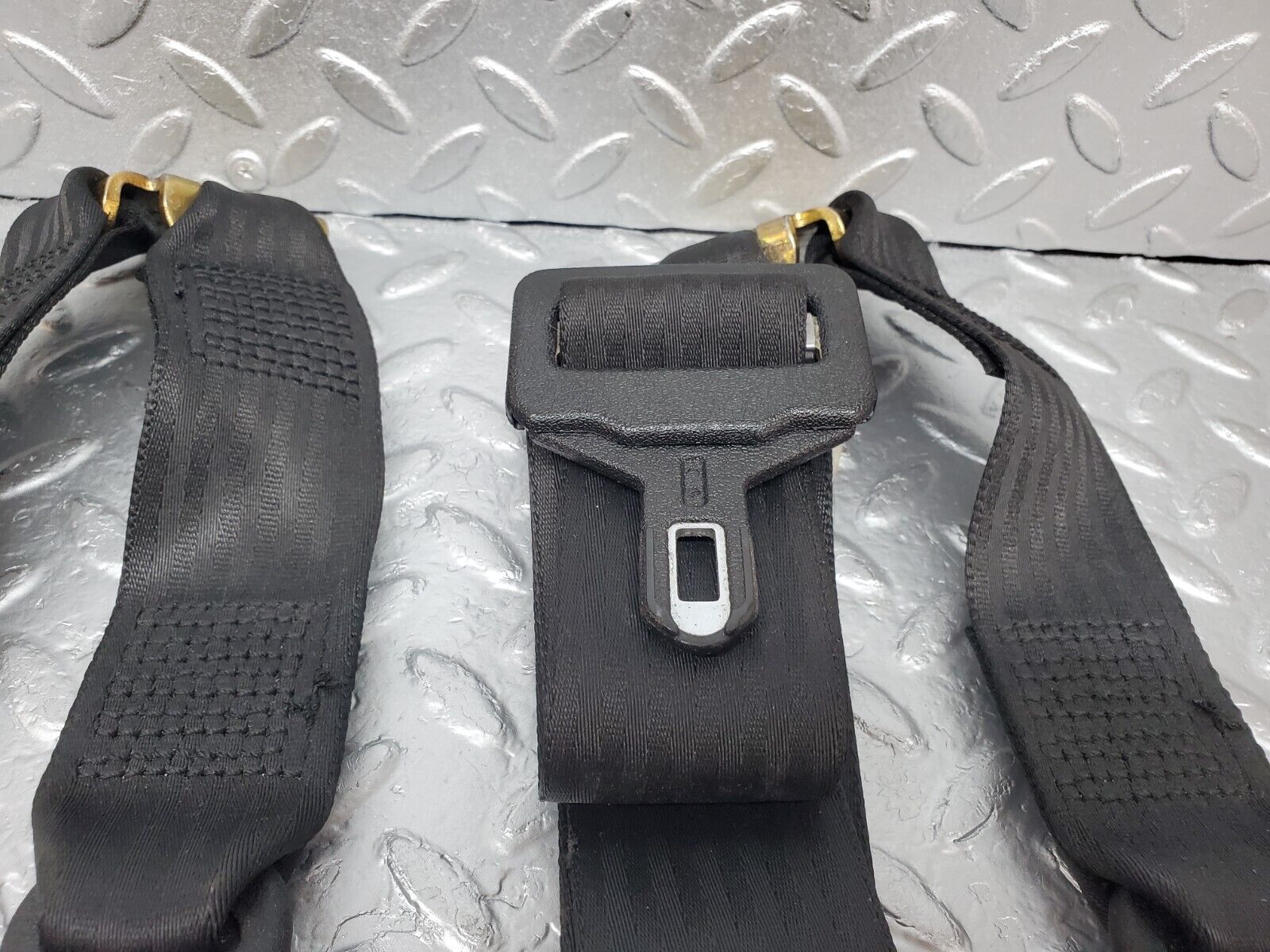 44521 Mercedes-Benz W123 280E Rear Seat Belt Set With Buckles 1268608985 1238603986 1238607369