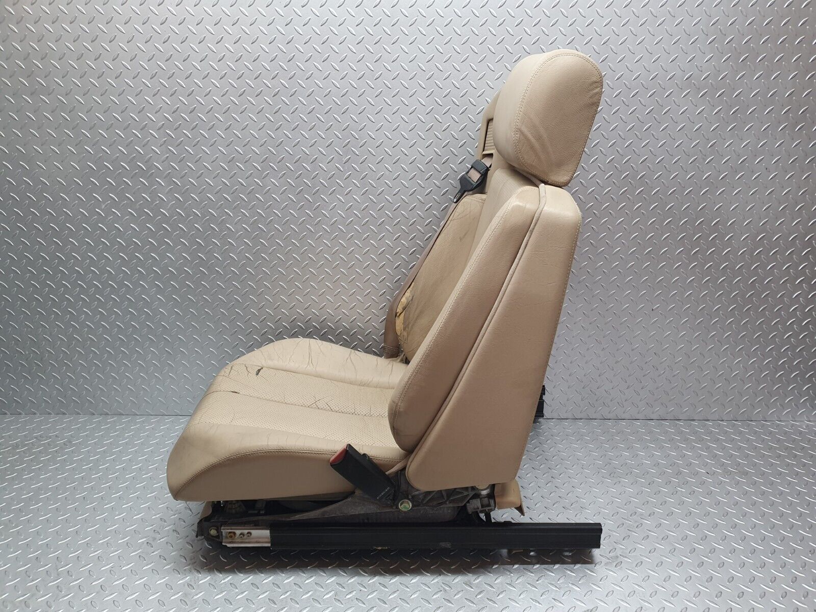 42419 Mercedes-Benz R129 320SL Coupe Electric Front Right Seat Leather Beige