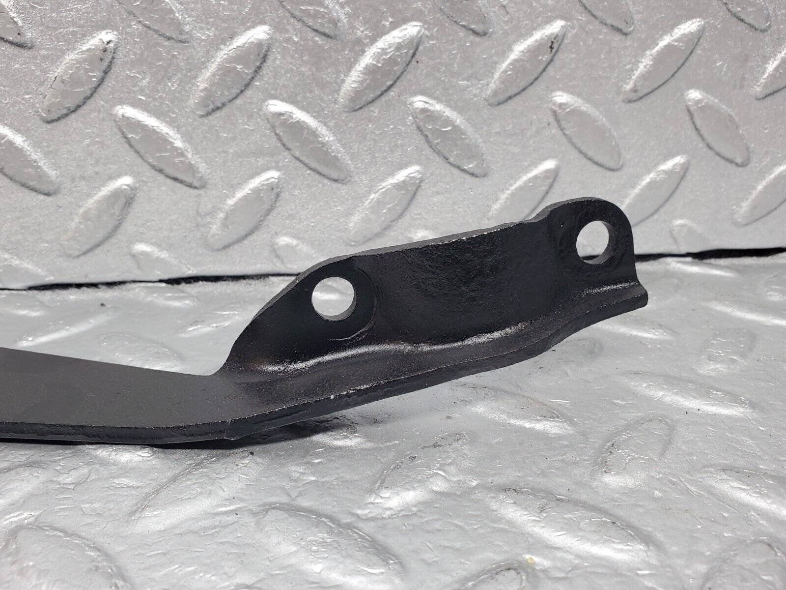 45955 Mercedes-Benz W126 420SE Exhaust Bracket