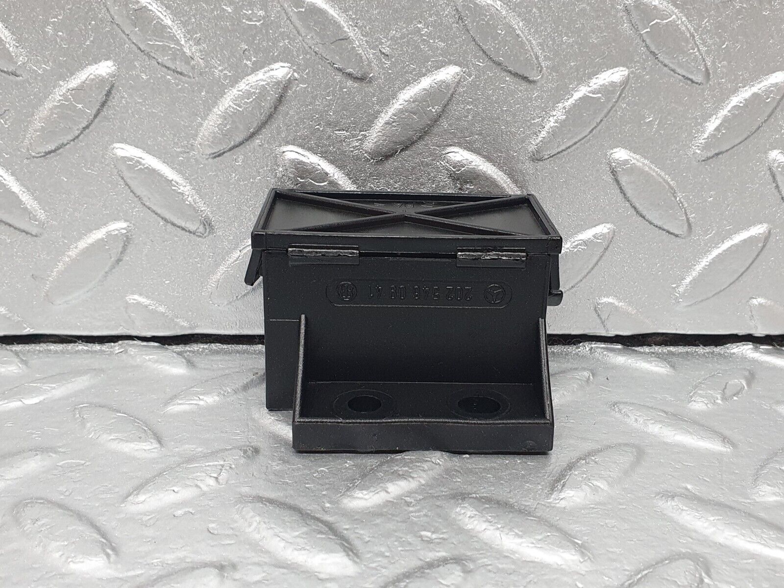 42095 Mercedes-Benz W202 C200 Cable Wire Connector 2025460941