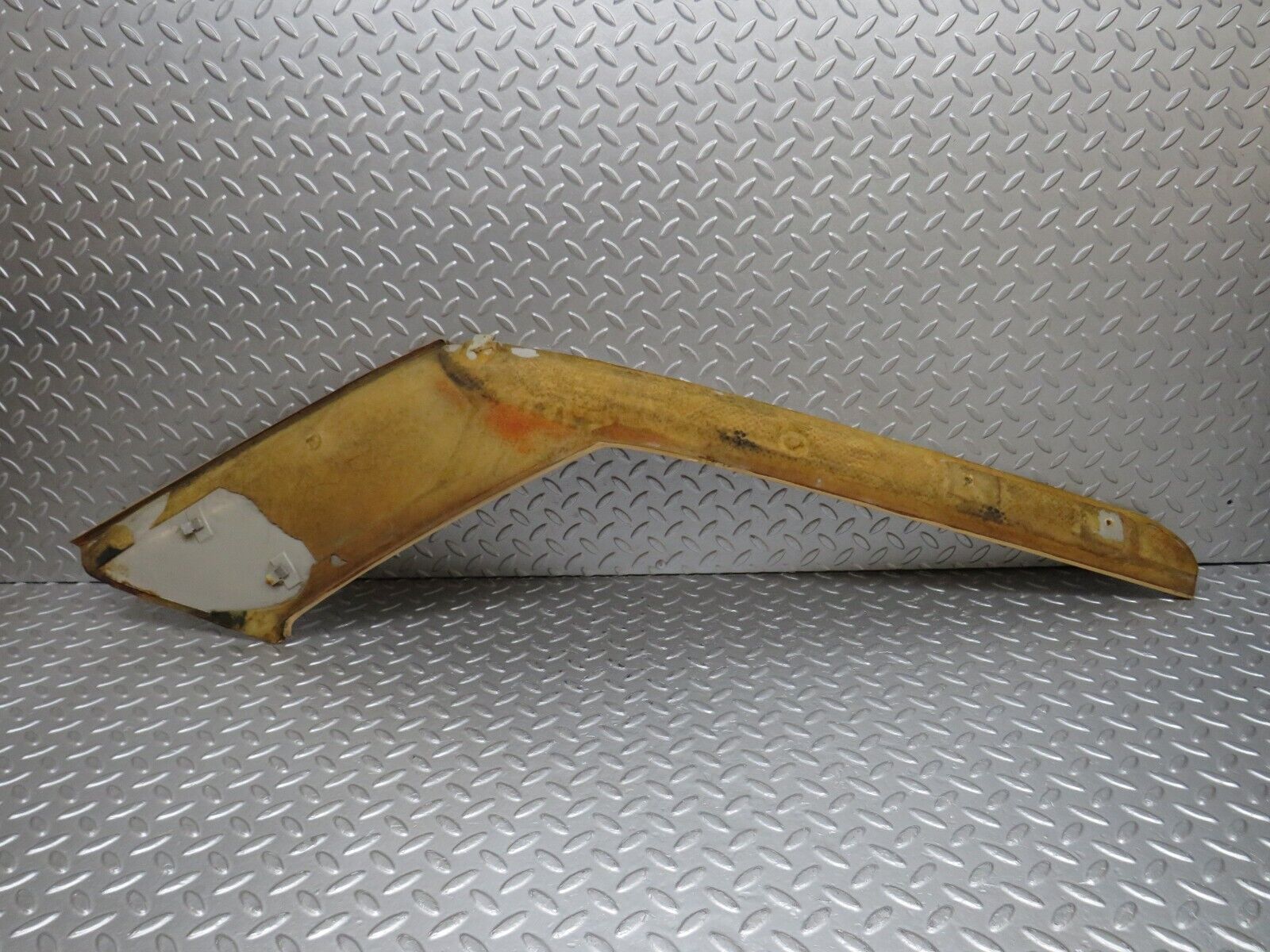 39841 Mercedes-Benz R107 350SL Hardtop C Pillar Cover Right Side Cream