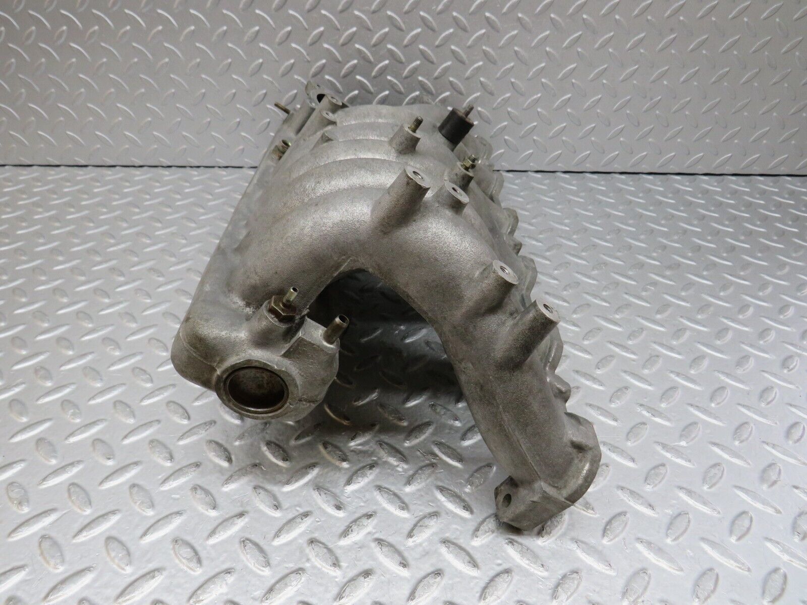 35635 Mercedes-Benz R107 280SL Intake Manifold 1101413701