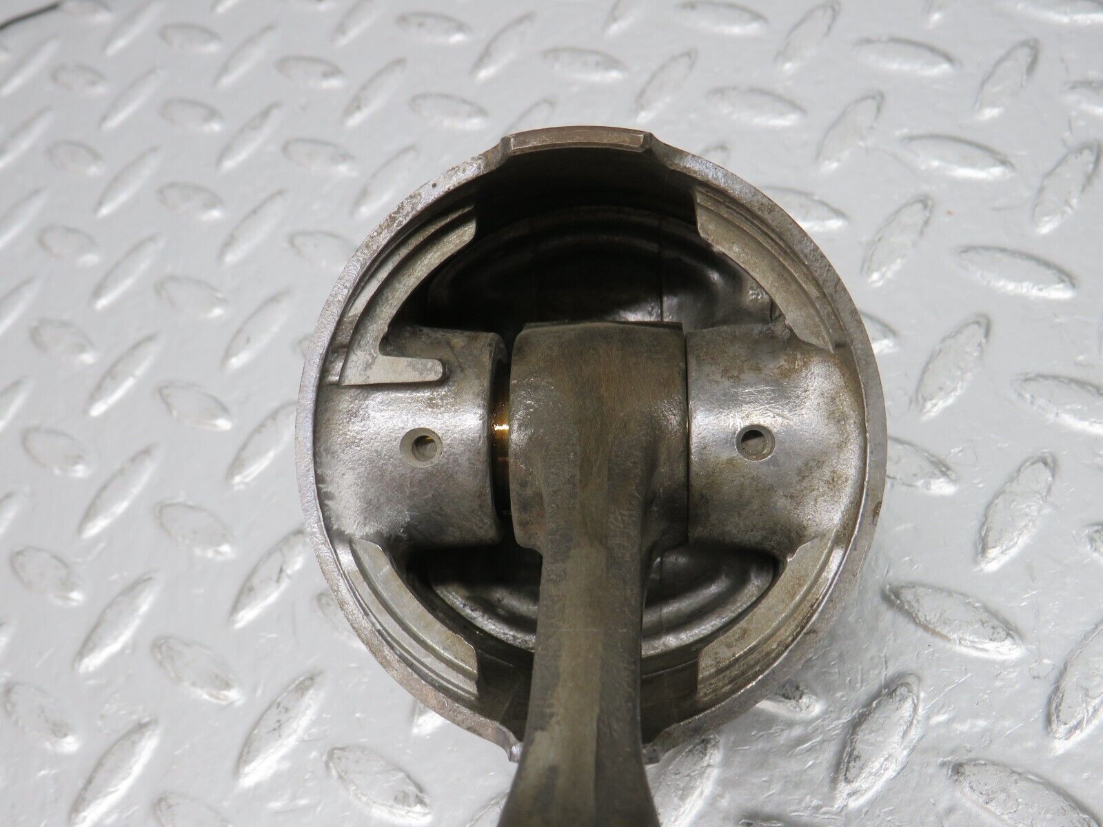 32777 Mercedes-Benz C107 R107 350 V8 Piston With Connecting Rod 92mm 11607