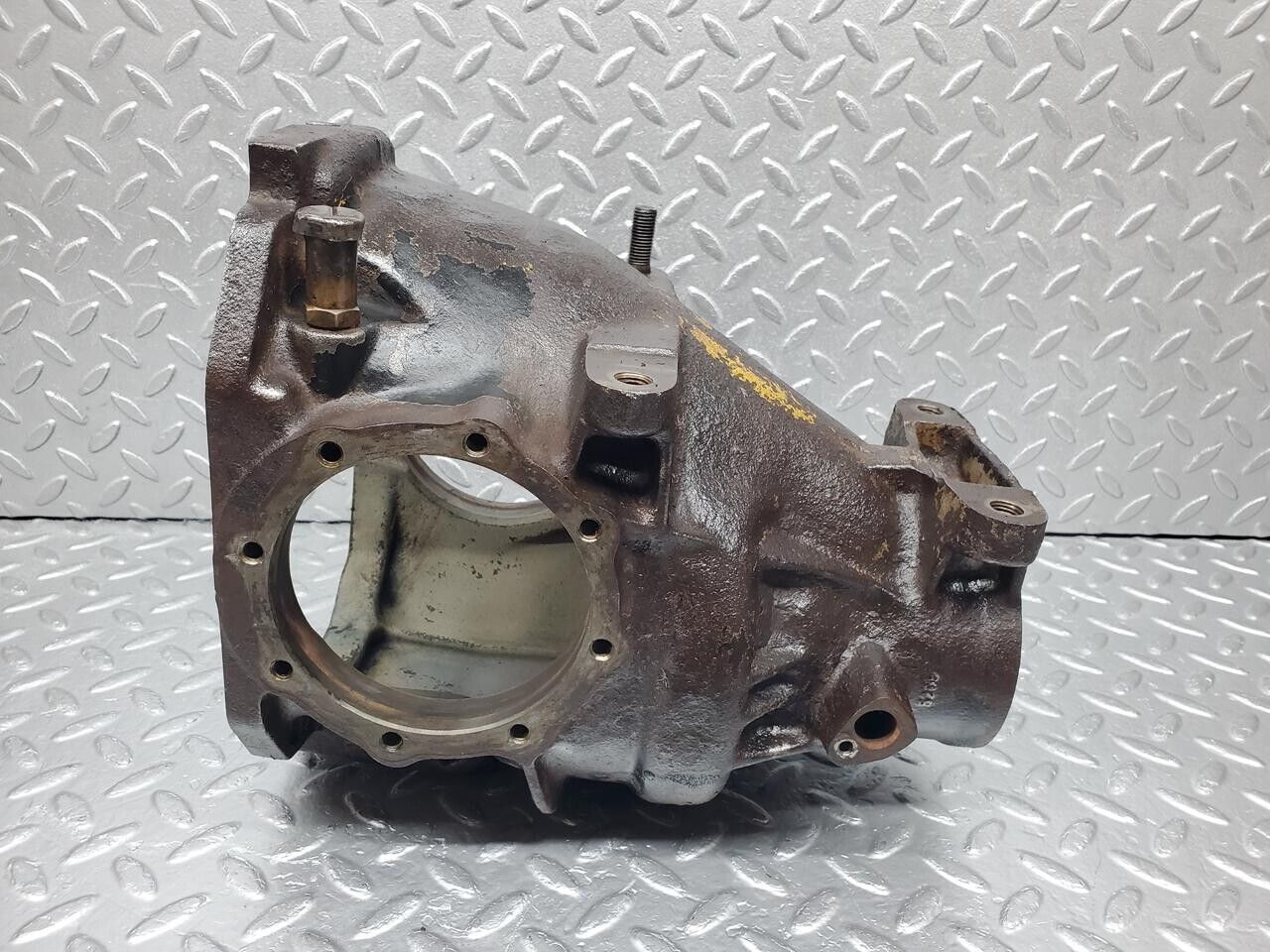 34670 Mercedes-Benz C126 380SEC Coupe Rear Differential Housing 1263511101