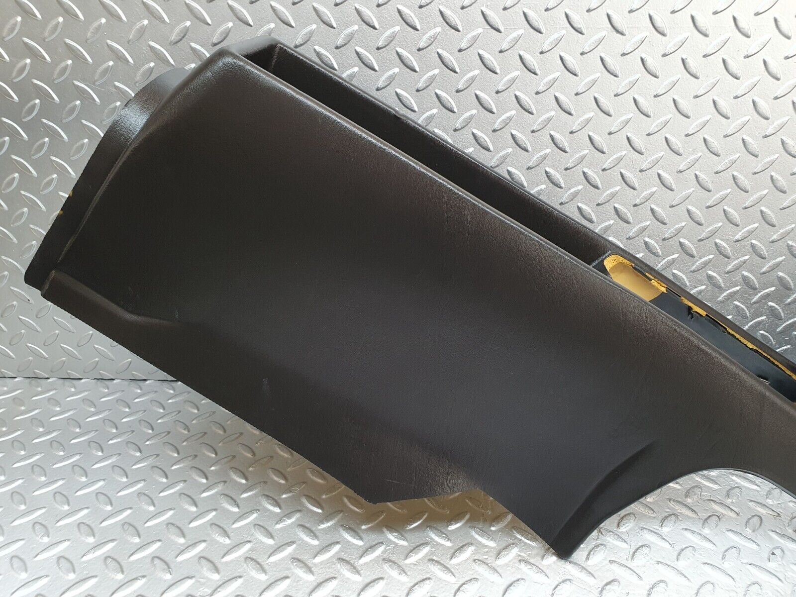 44120 Mercedes-Benz C123 230CE Coupe Centre Console Black