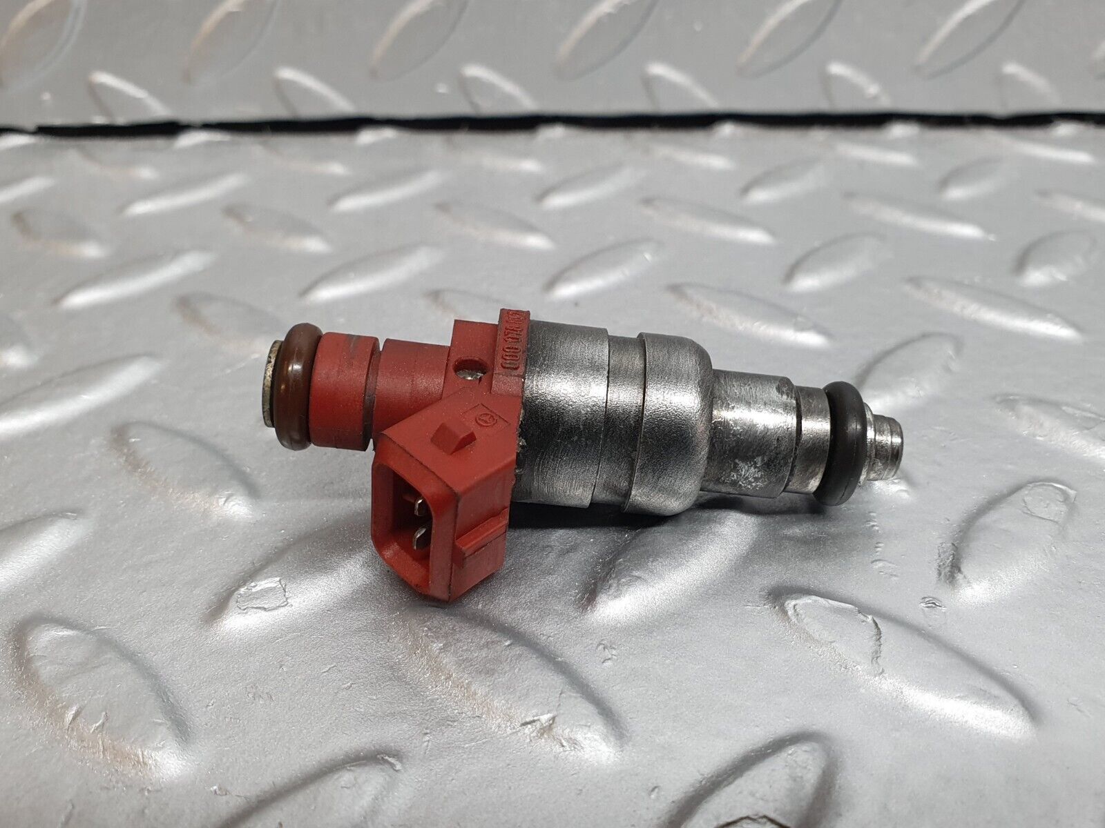 42056 Mercedes-Benz W202 C200 Fuel Injector Siemens 0000788523