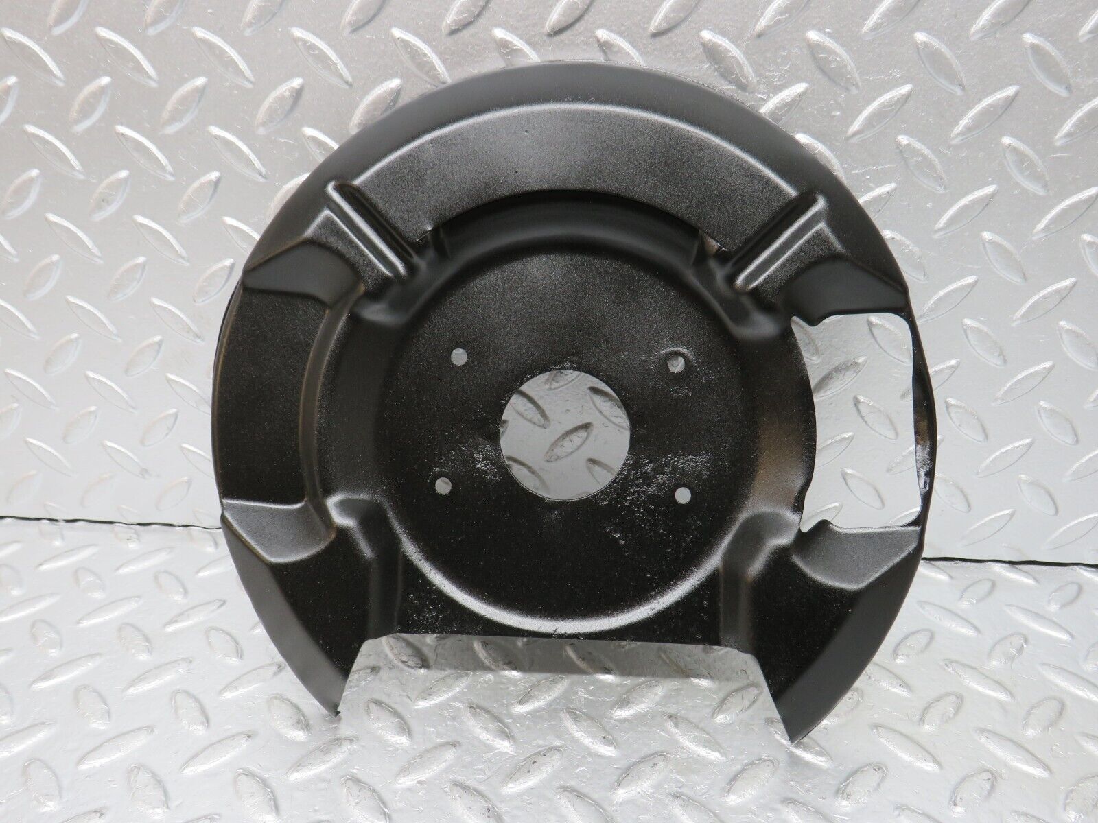 33018 Mercedes-Benz C107 R107 350 V8 Front Right Brake Disc Protection Plate