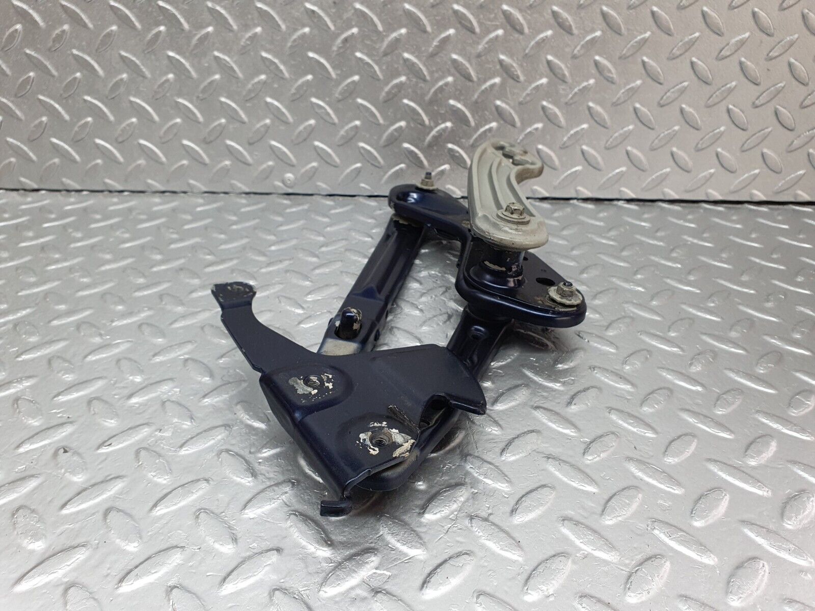 42194 Mercedes-Benz R129 320SL Coupe Bonnet Hinge Right Side 1298800228 1298870274