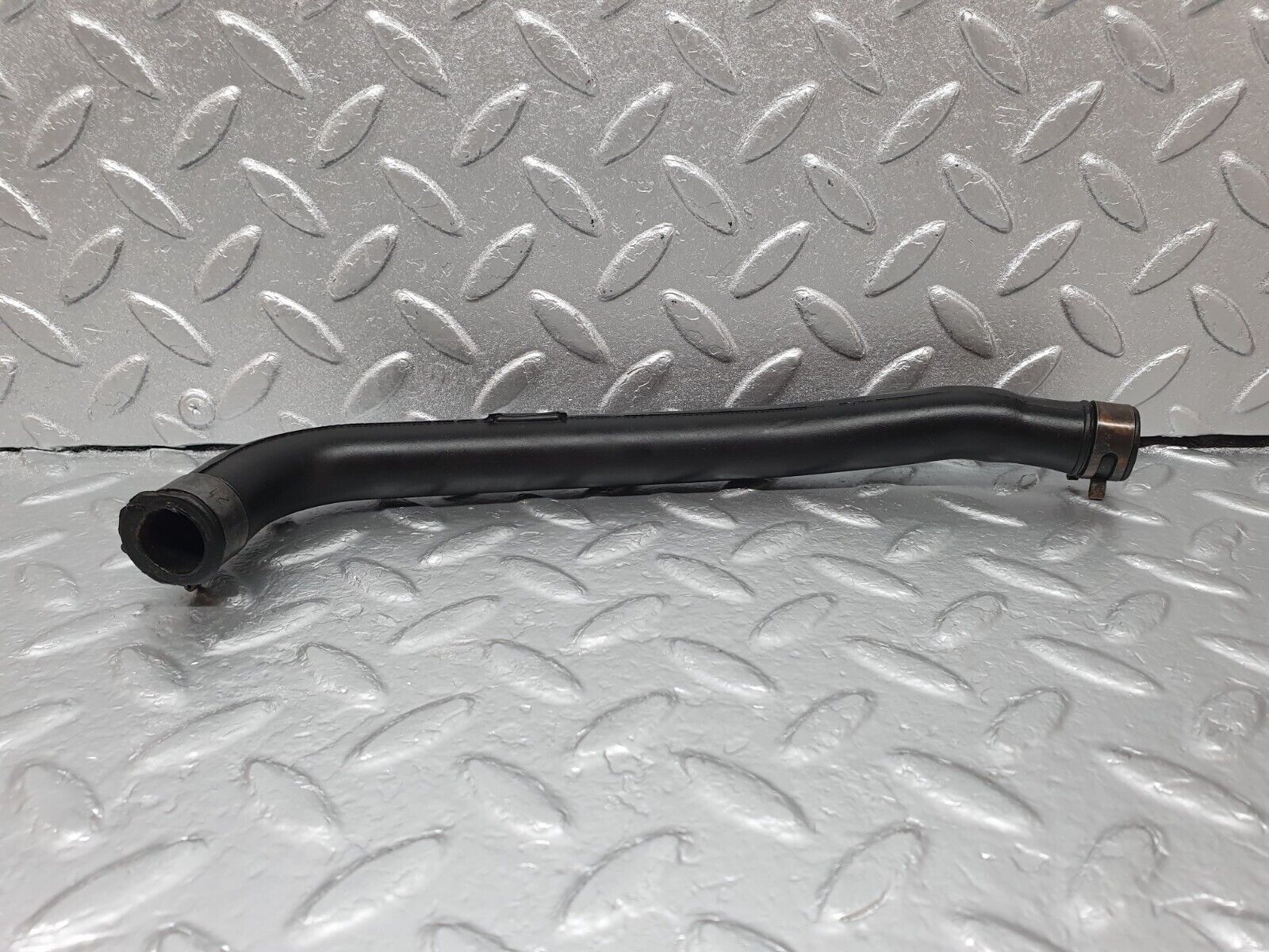 42550 Mercedes-Benz R129 320SL Coupe Crankcase Breather Pipe 1040943582