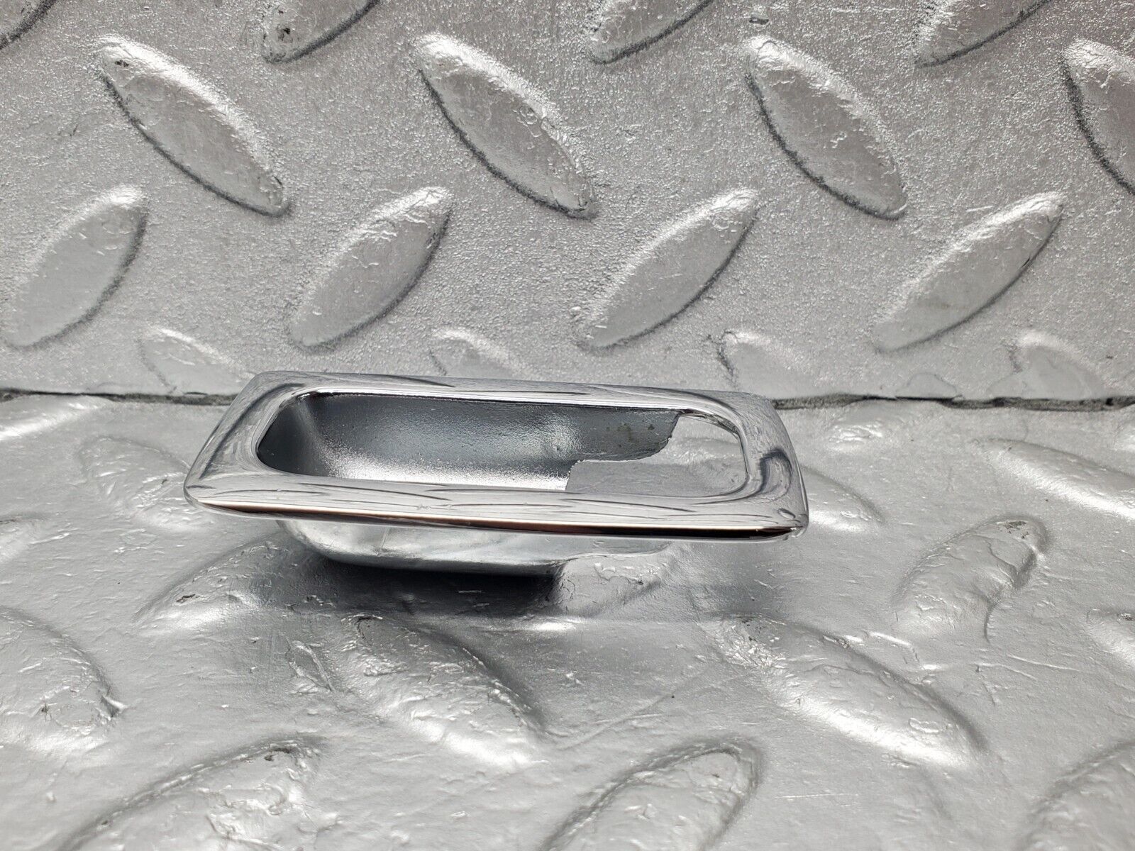 46466 Mercedes-Benz C123 280CE Coupe Door Lock Handle Surround Chrome