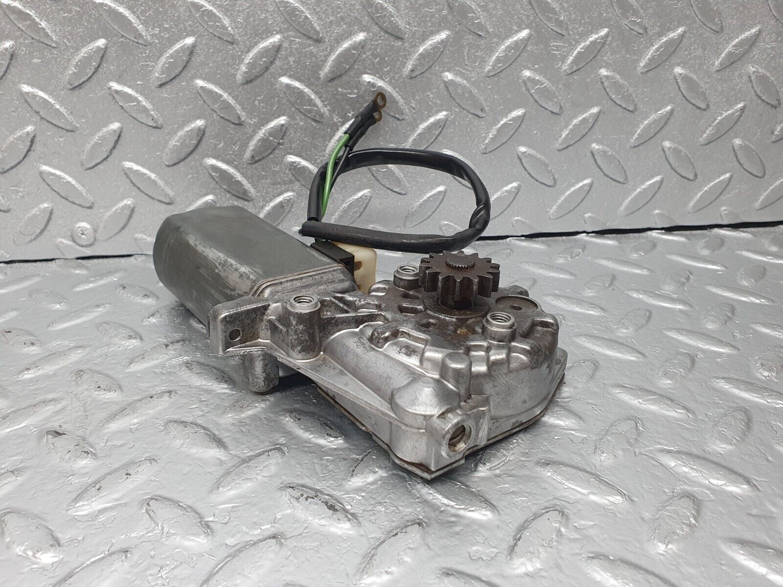 43652 Mercedes-Benz C126 380SEC Coupe Rear Right Power Window Regulator Motor Bosch