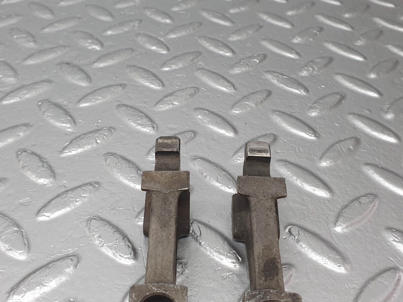 43359 Mercedes-Benz W108 280SE Valve Rocker Arm With Retaining Spring