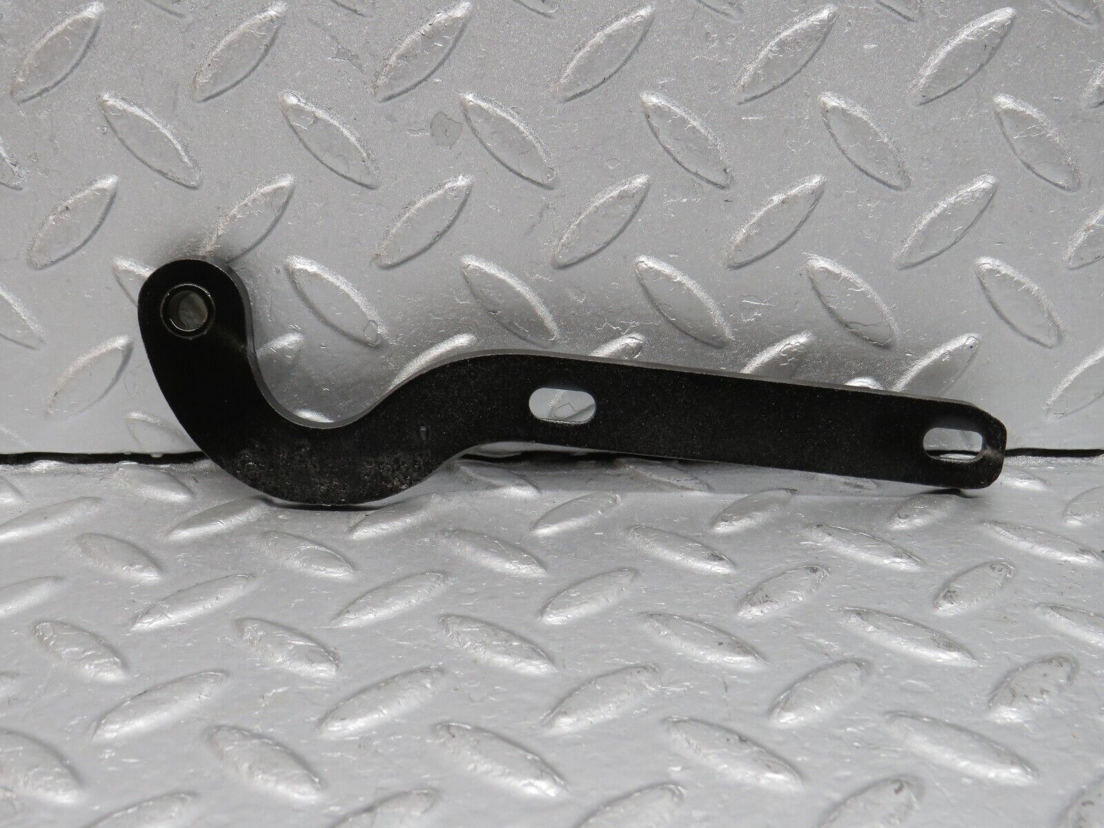 39256 Mercedes-Benz R107 500SL Right Bonnet Hinge Support