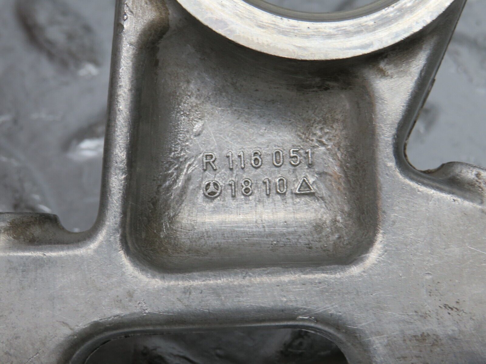 32794 Mercedes-Benz C107 R107 350 V8 Camshaft Tower Bearing 1160511810