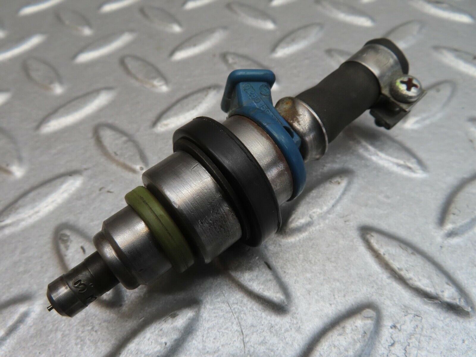 13753 Mercedes-Benz R107 450SL  Fuel Injector Bosch 0280150036