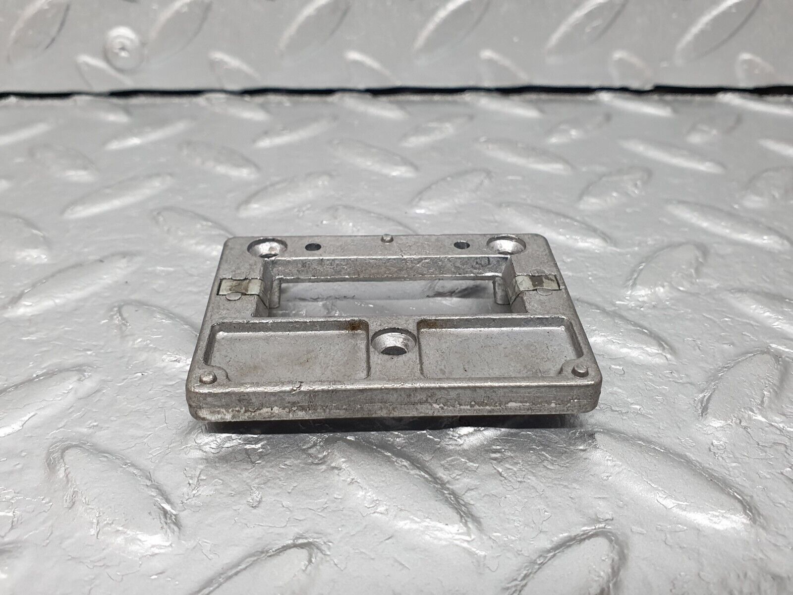 41667 Mercedes-Benz W124 200E Rear View Mirror Bracket