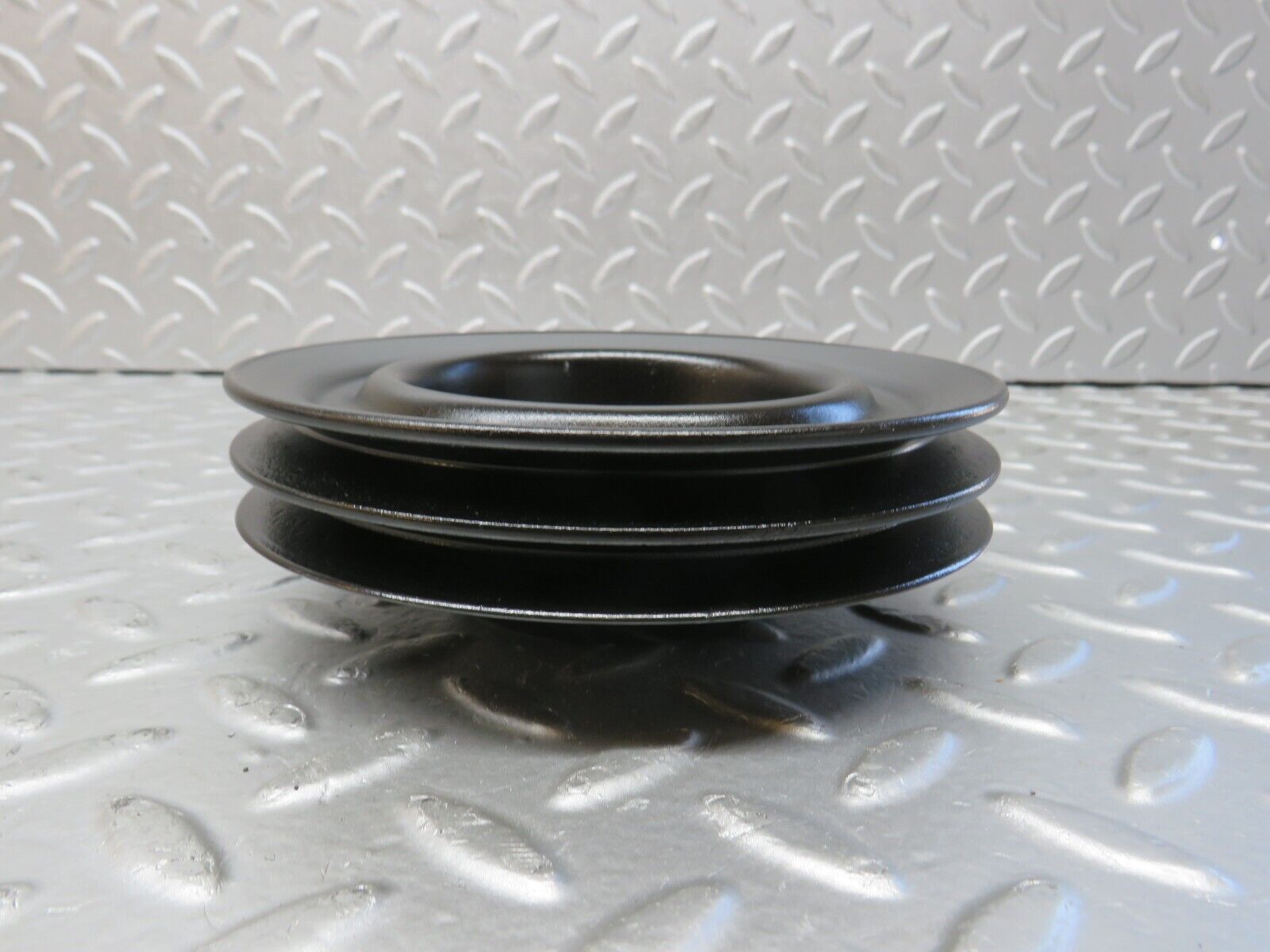 32863 Mercedes-Benz C107 R107 350 V8 Water Pump Pulley